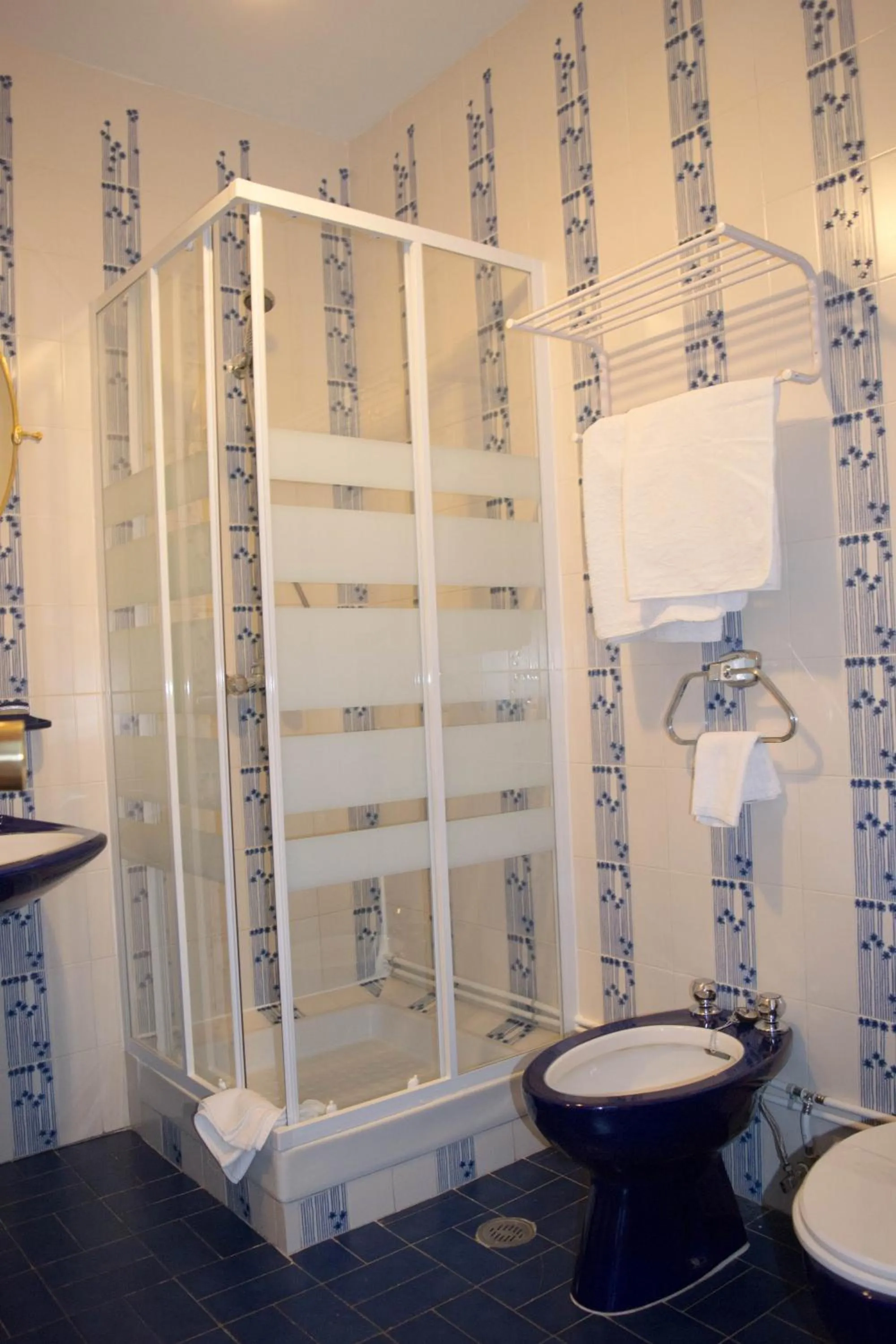 Bathroom in Hotel Galicia