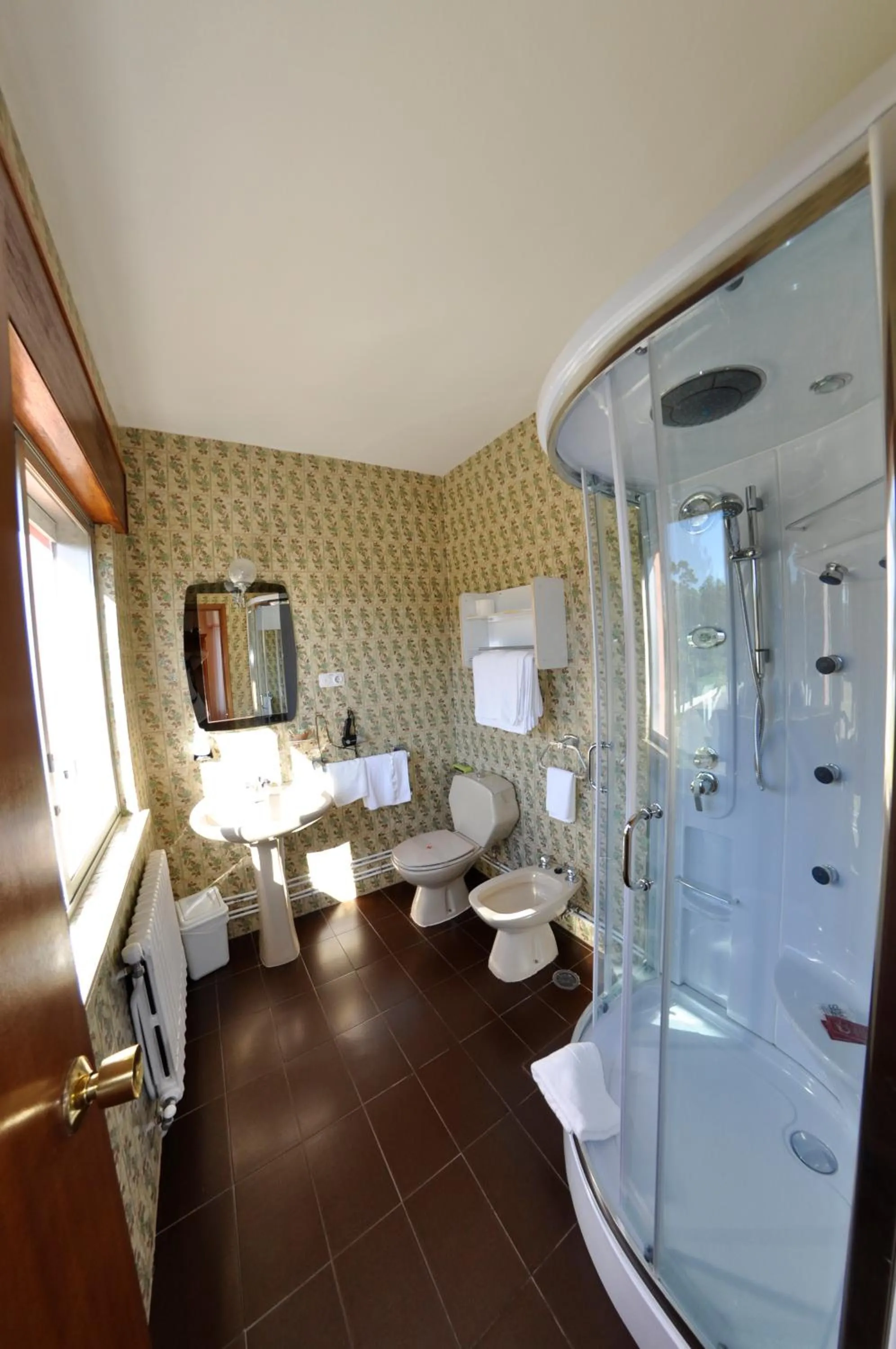 Bathroom in Hotel Galicia