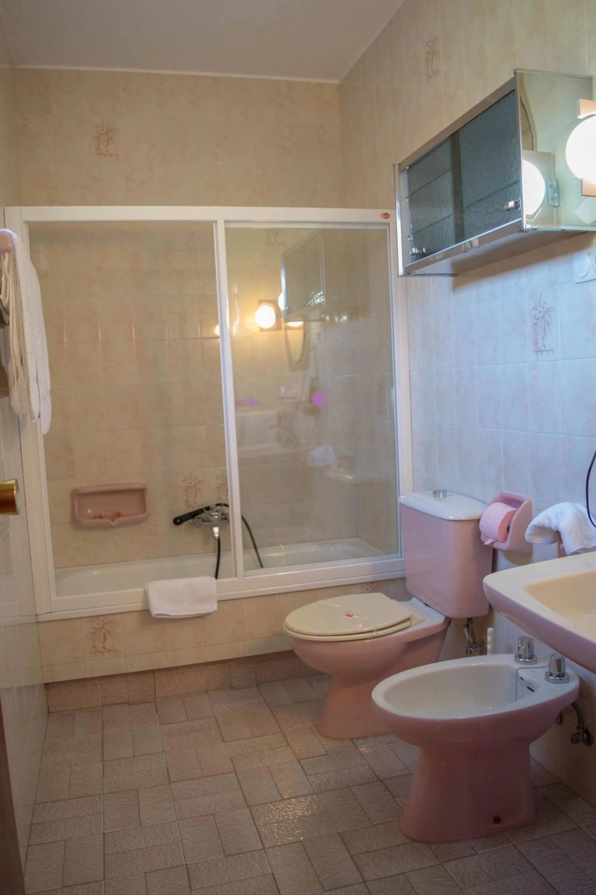 Bathroom in Hotel Galicia