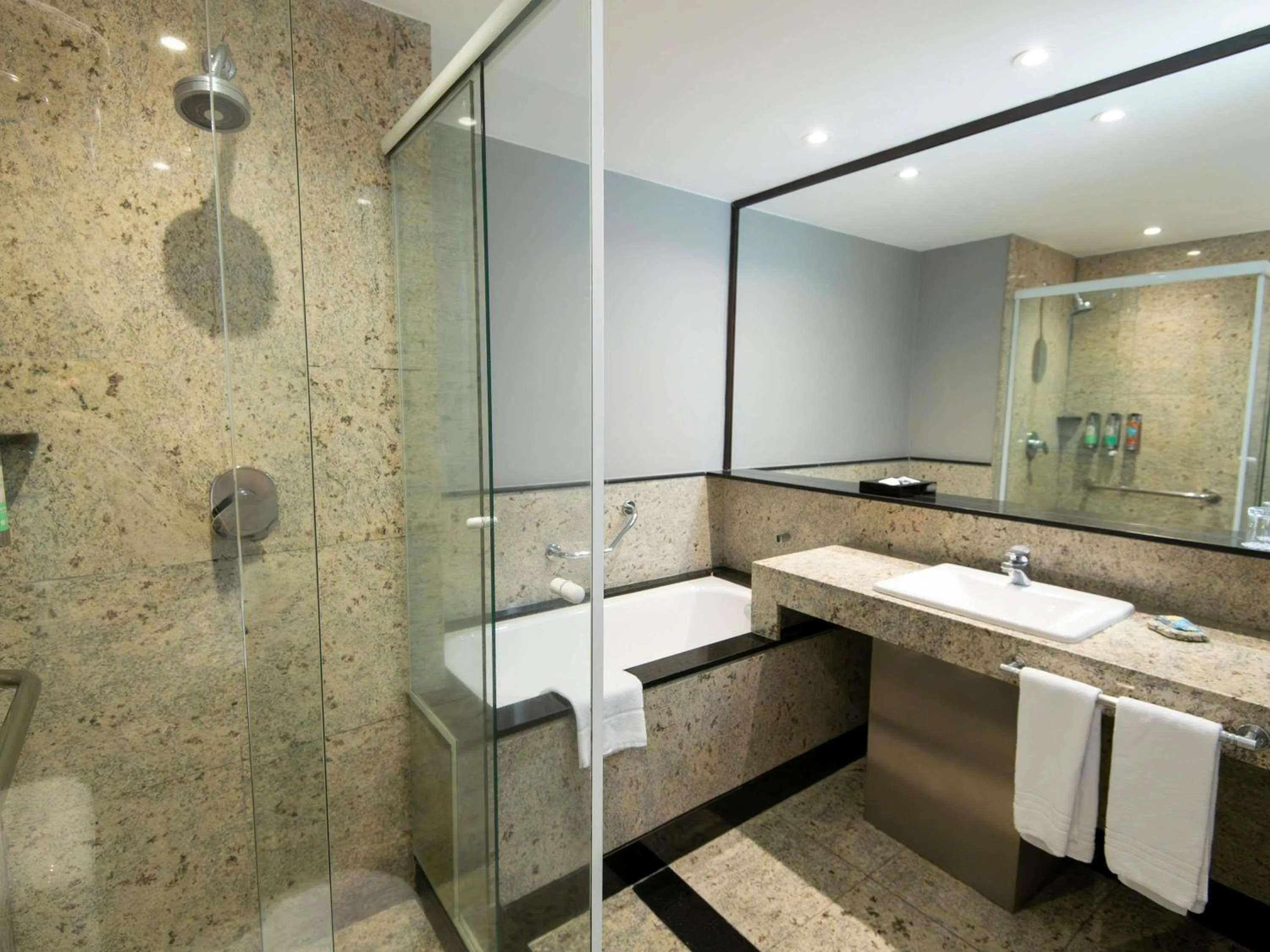 Bedroom in Pullman Sao Paulo Vila Olimpia