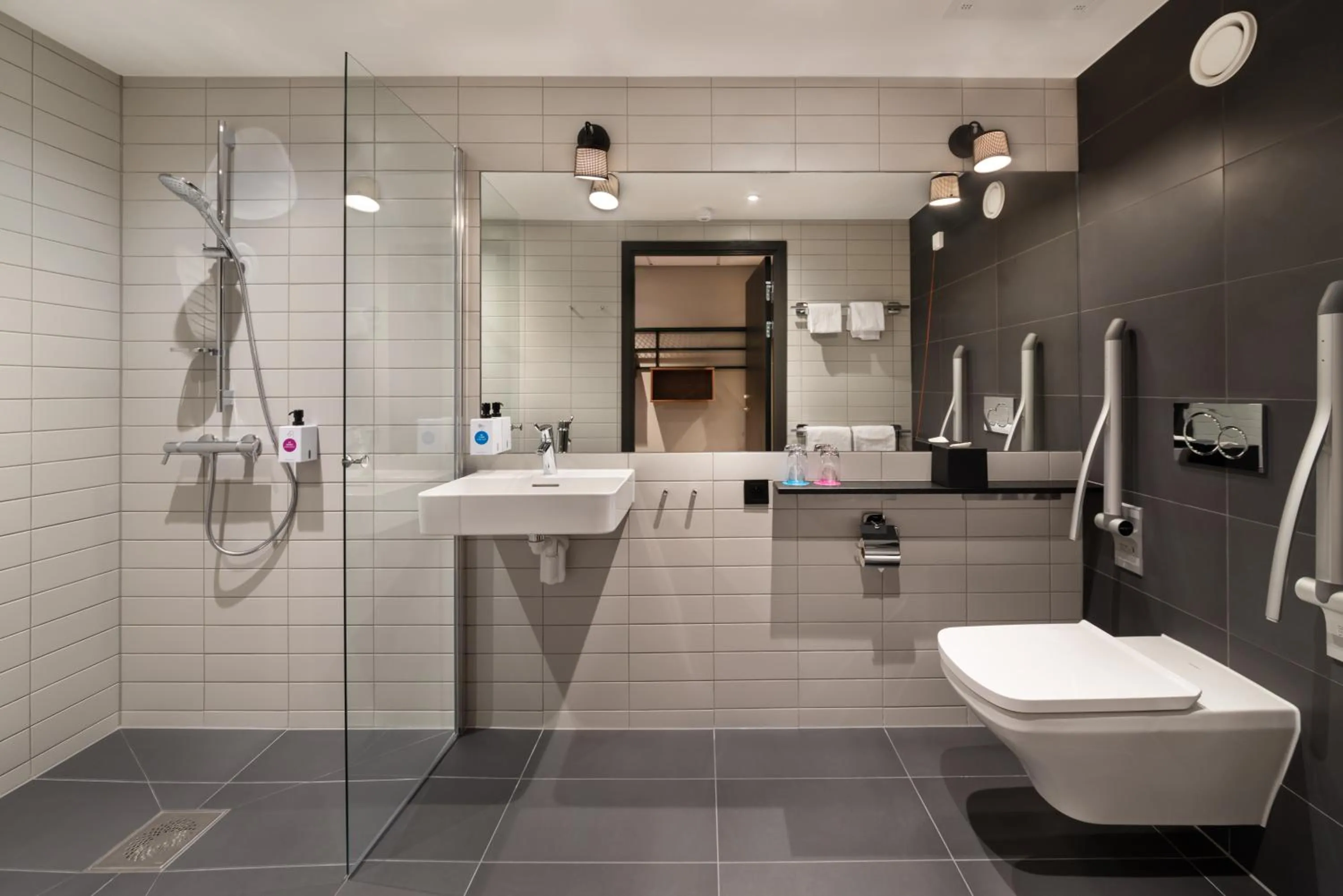 Shower in Quality Hotel River Station