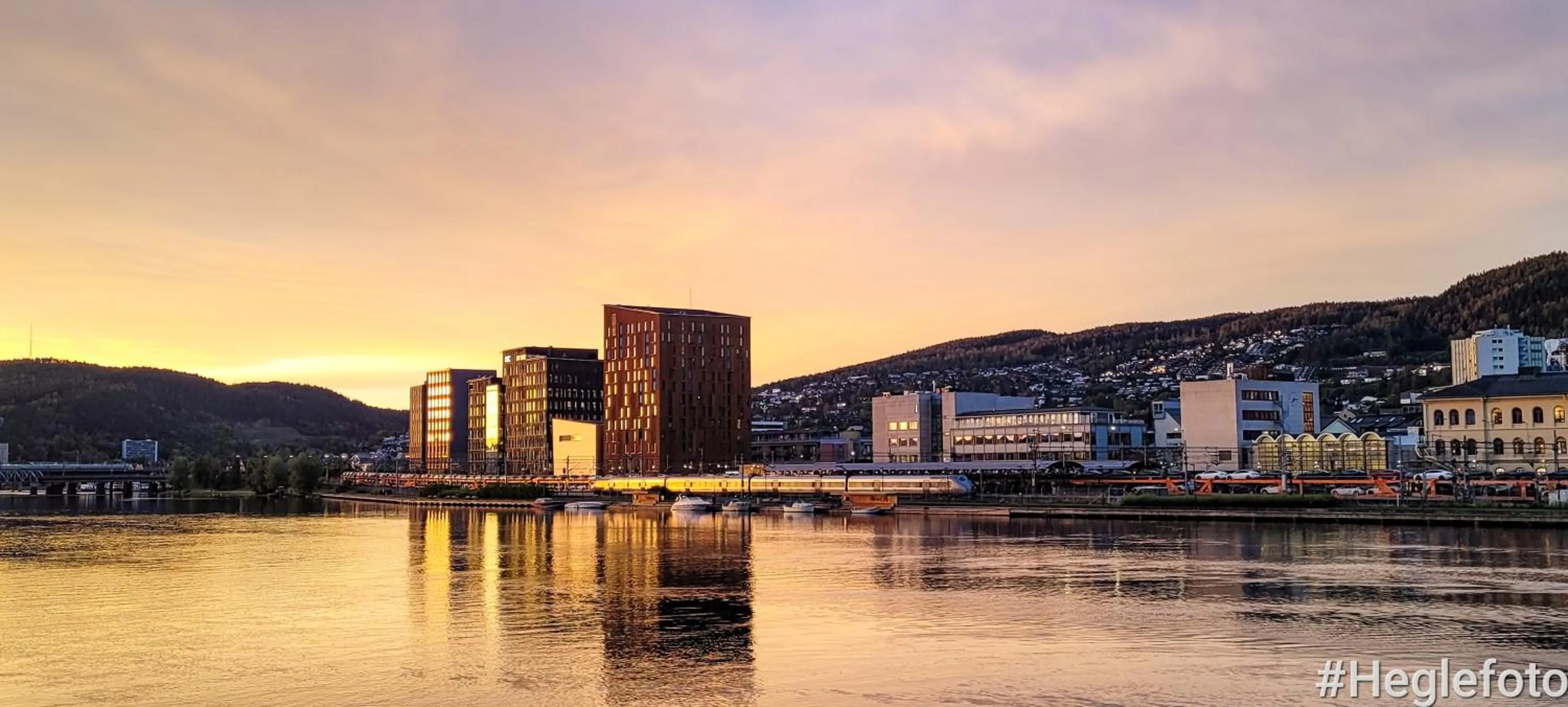 Facade/entrance in Quality Hotel River Station
