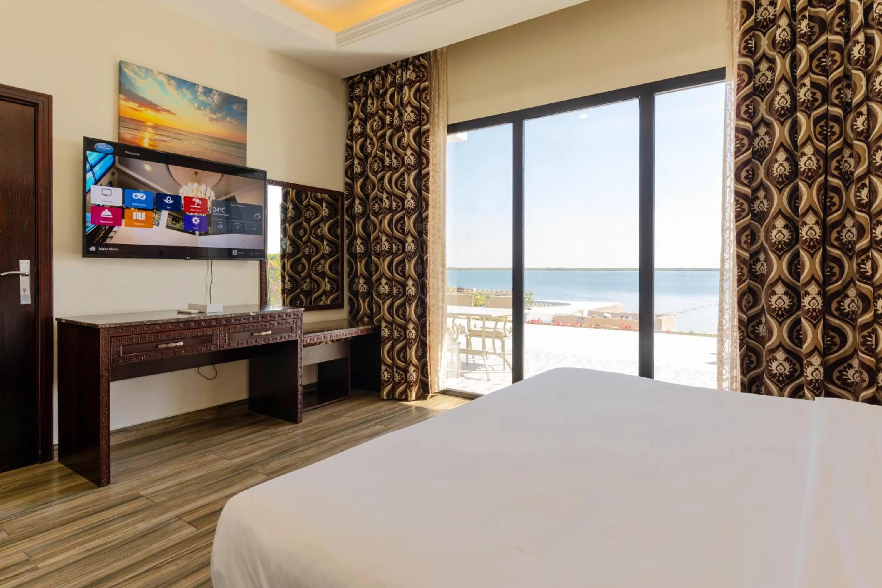 Sea view, Bed in Palma Beach Resort & Spa