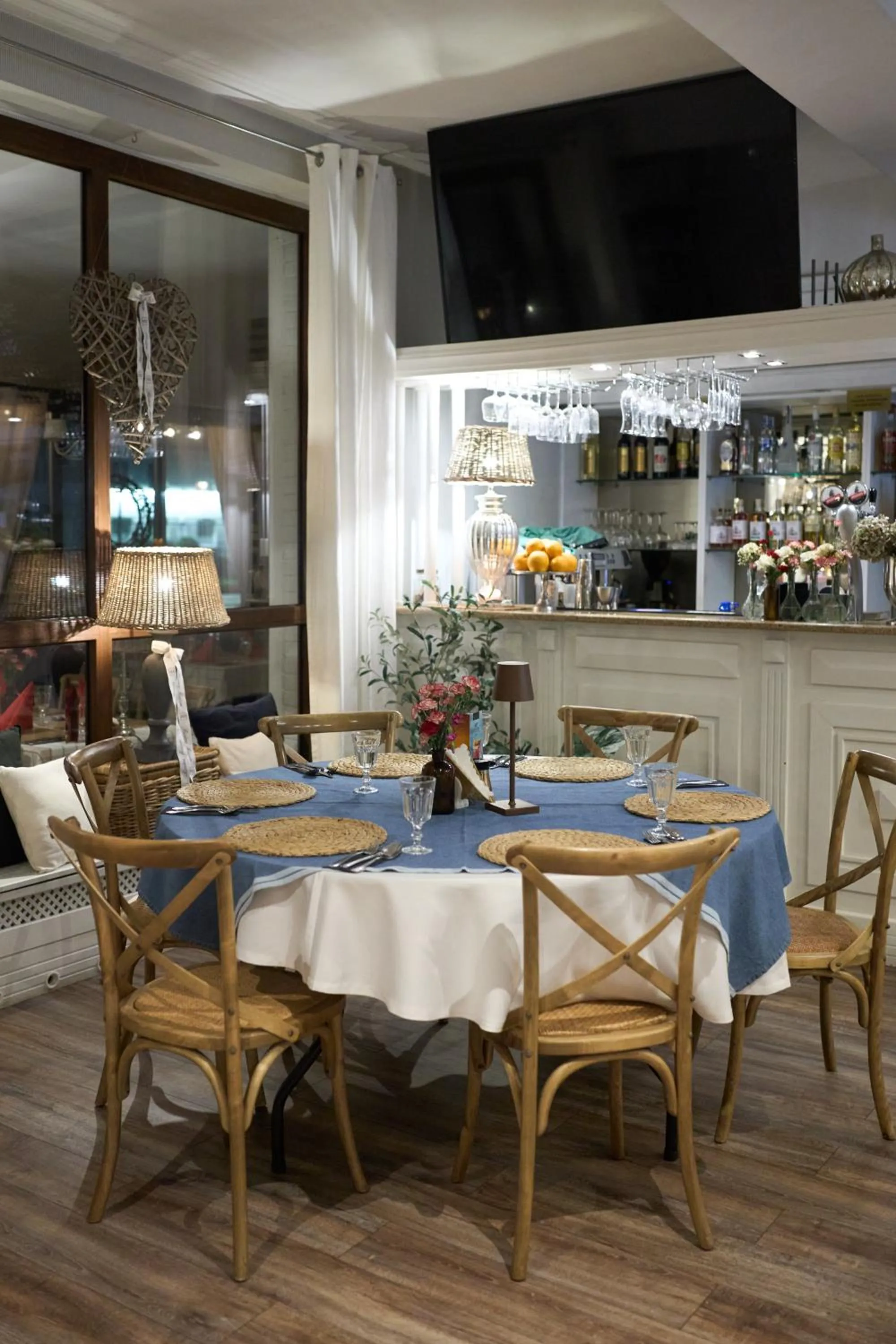 Restaurant/places to eat in Hotel NORD