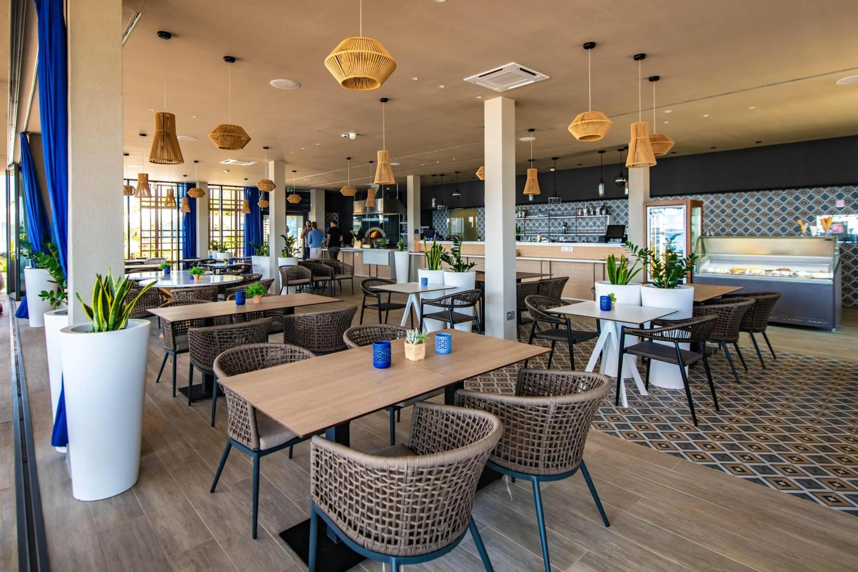 Restaurant/places to eat in Arena Grand Kazela Camping Homes