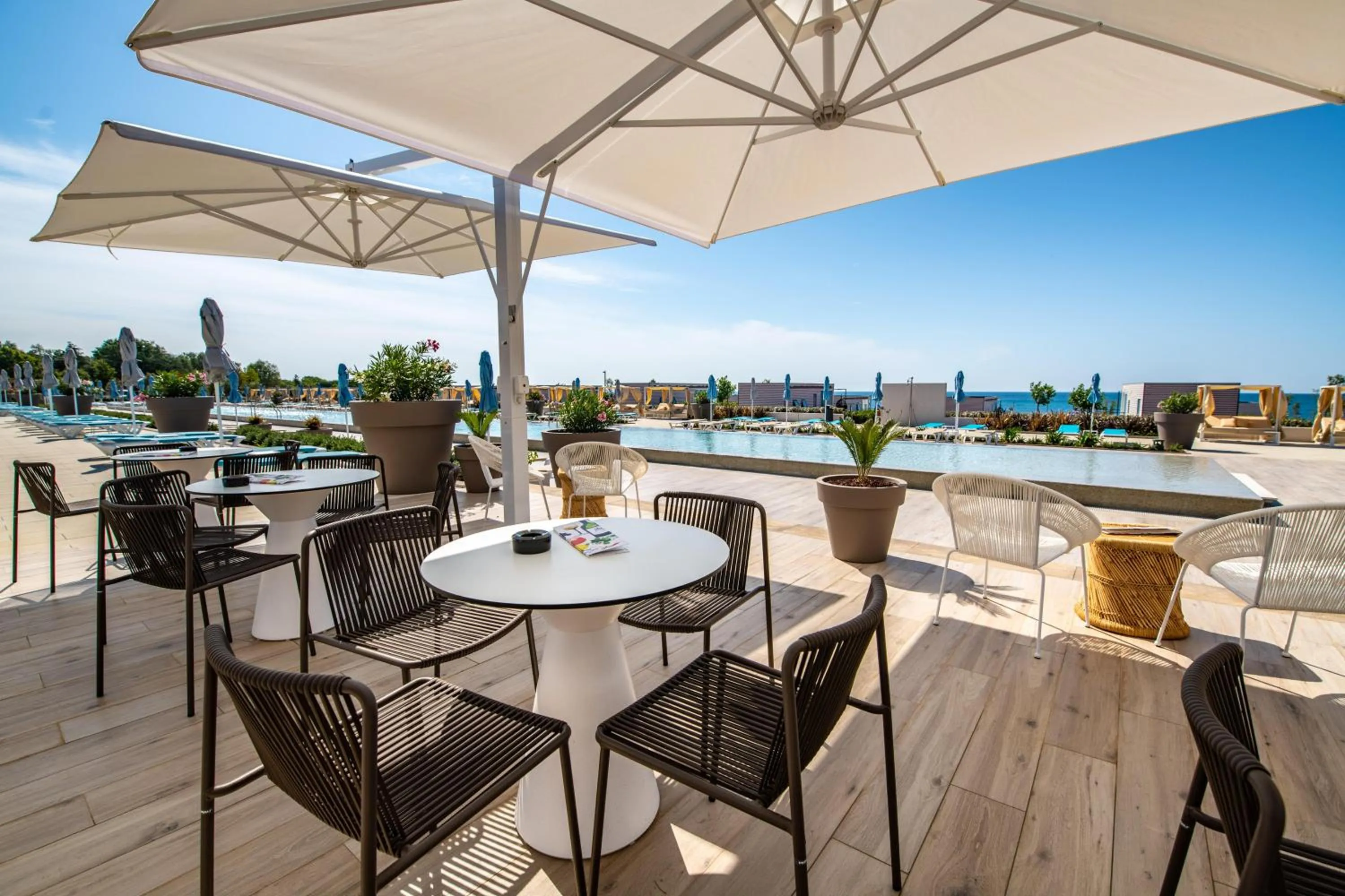 Lounge or bar in Arena Grand Kazela Camping Homes