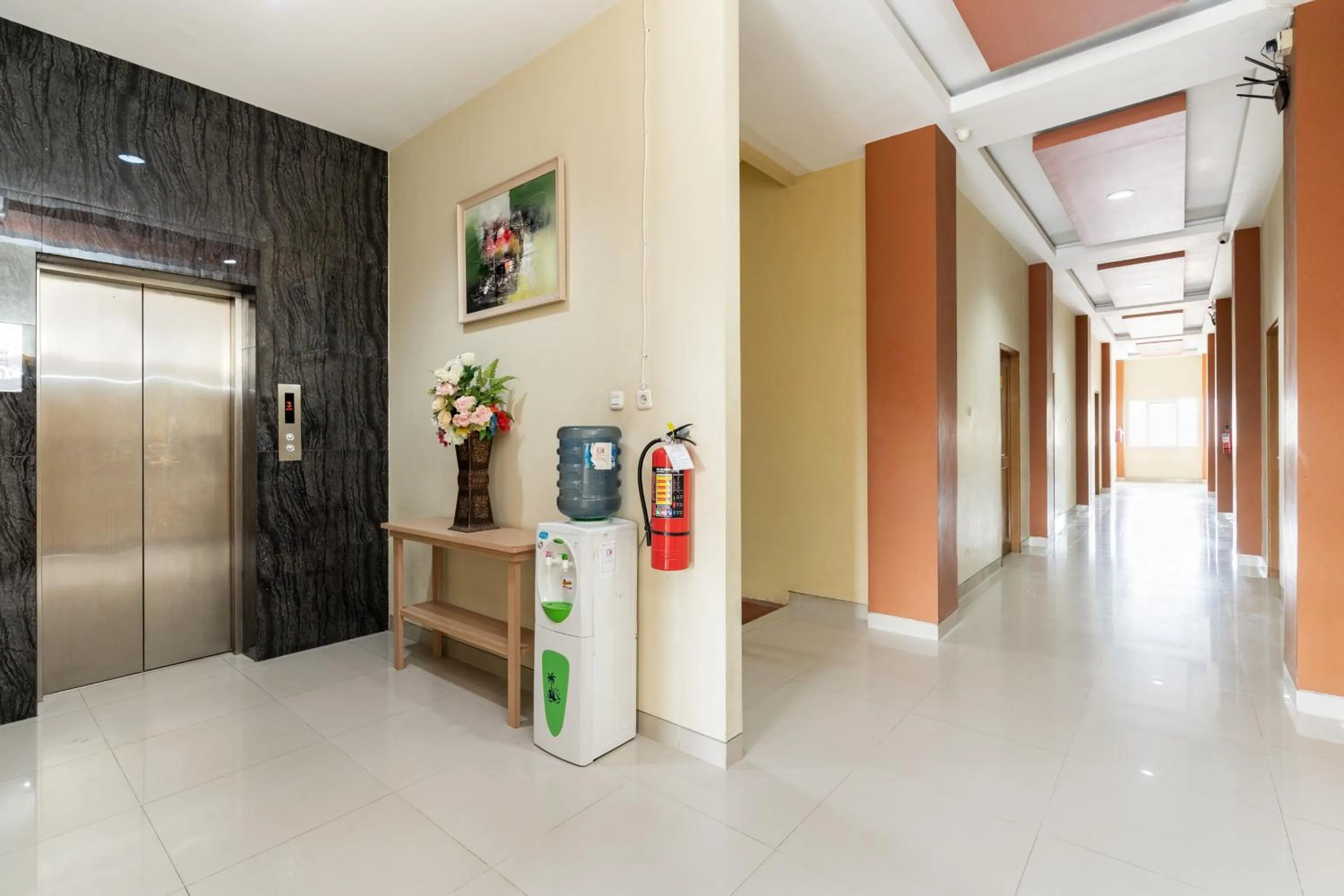 Property building in RedDoorz near Islamic Center Samarinda