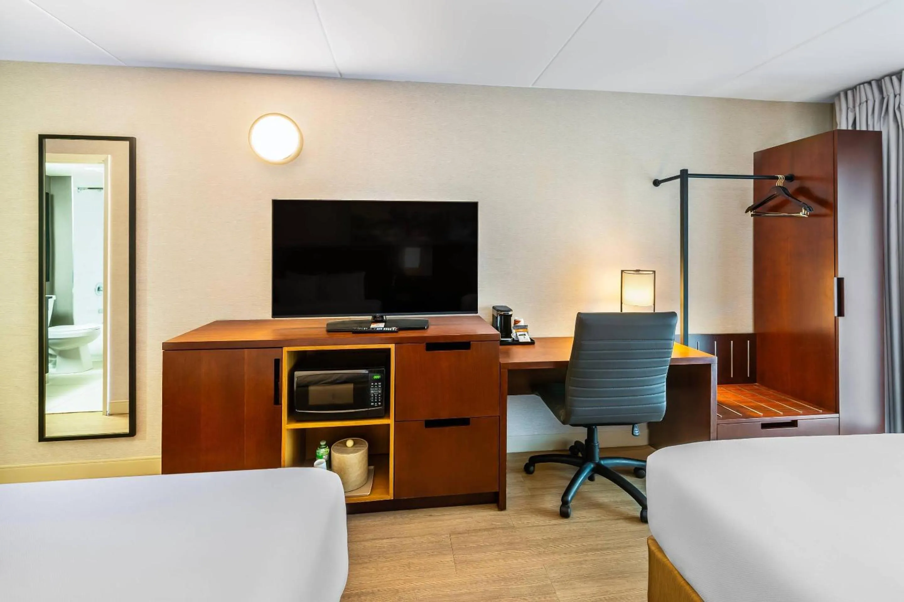 Bedroom, Bed in Comfort Inn East