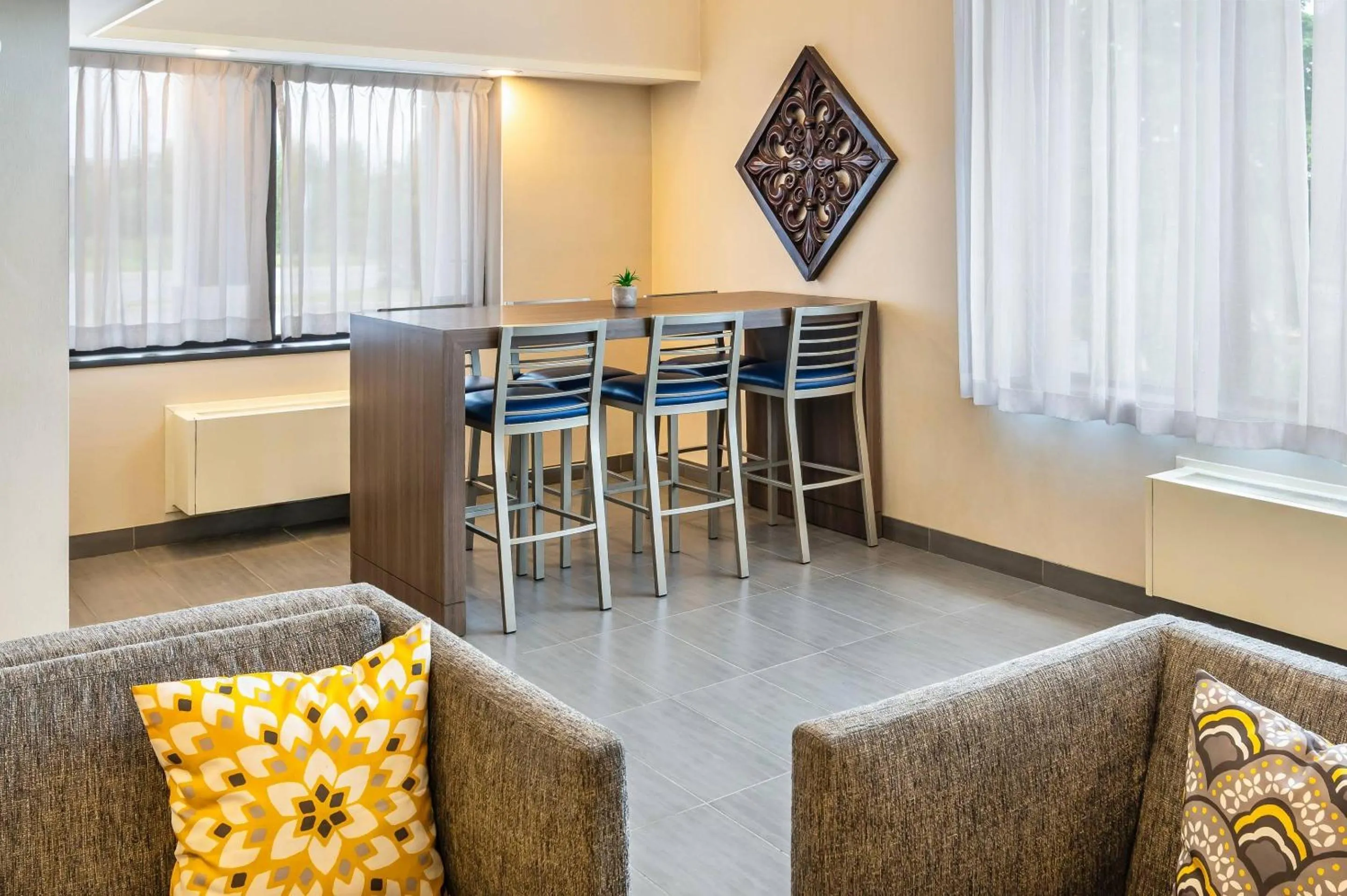 Lobby or reception in Comfort Inn East
