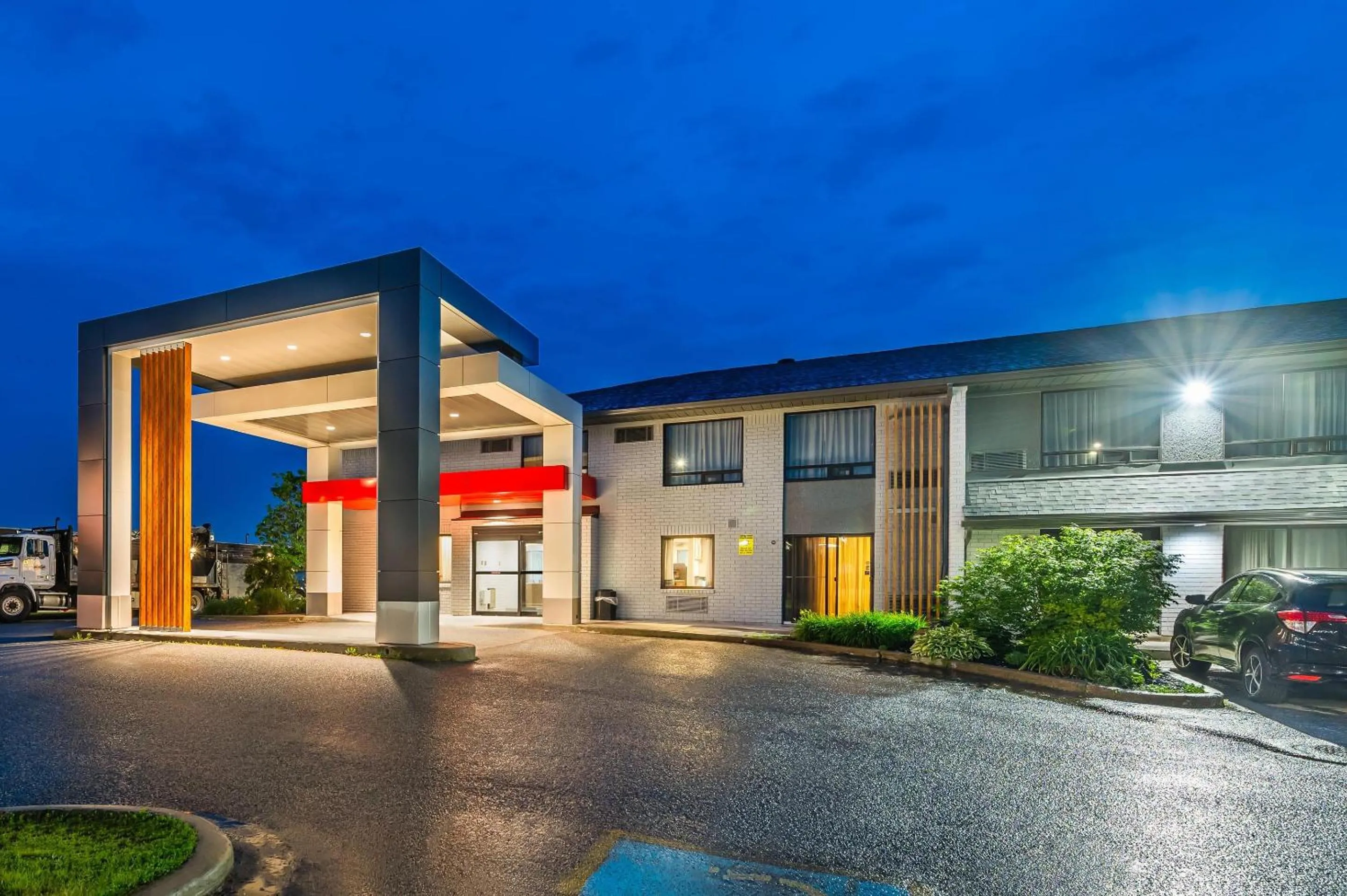 Property building in Comfort Inn East