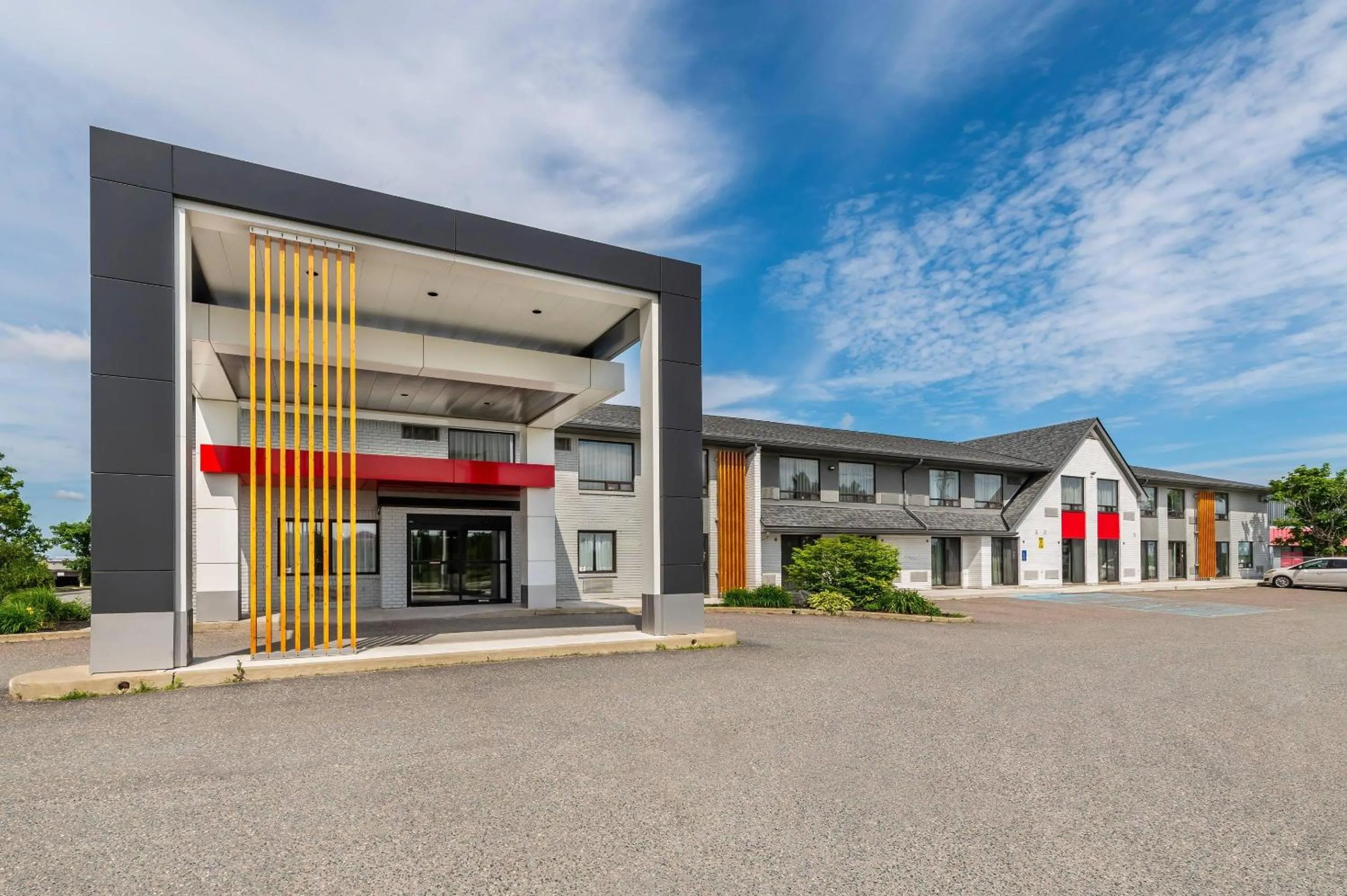 Property building in Comfort Inn East