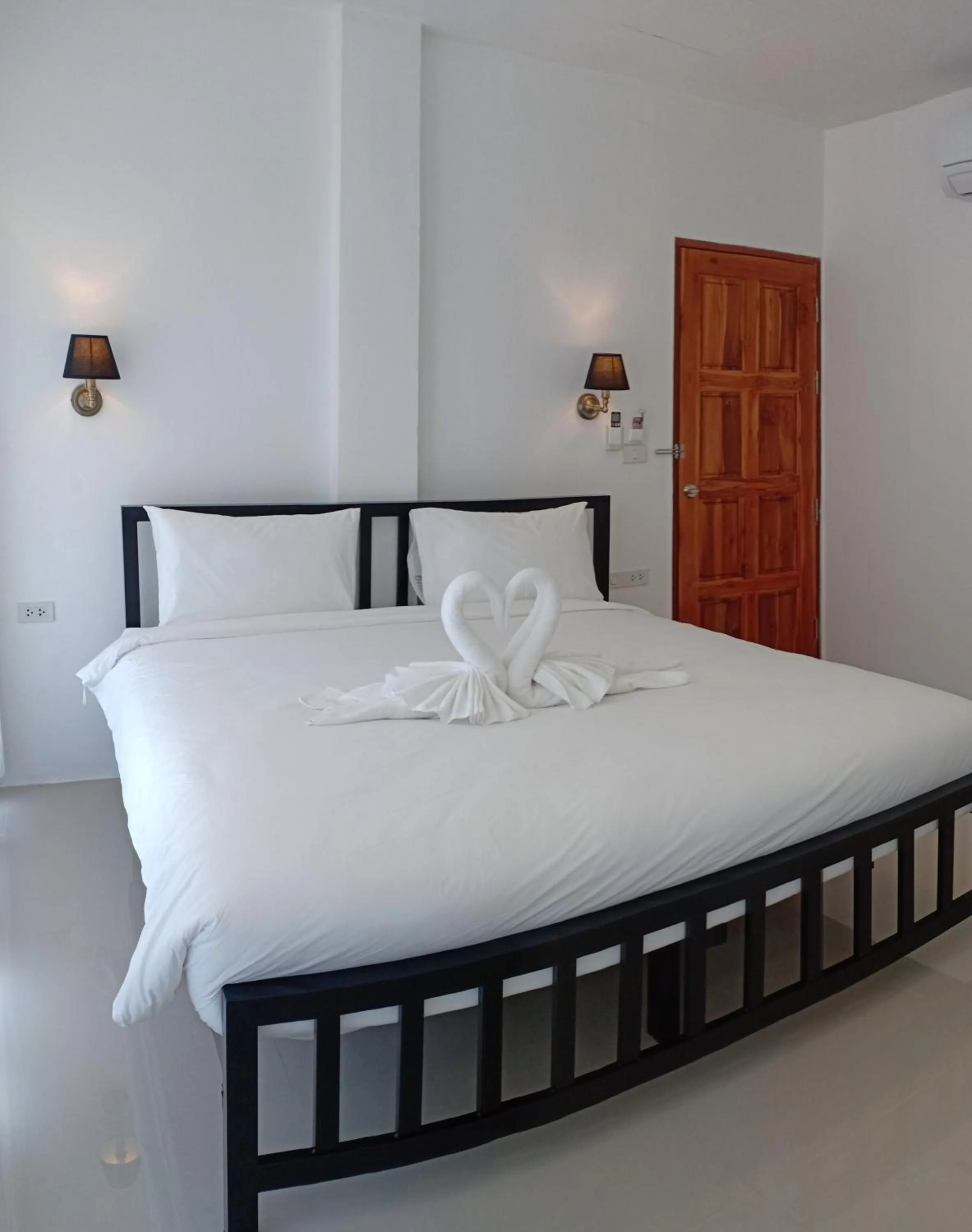 Bed in Chaweng best hotel and hostel samui