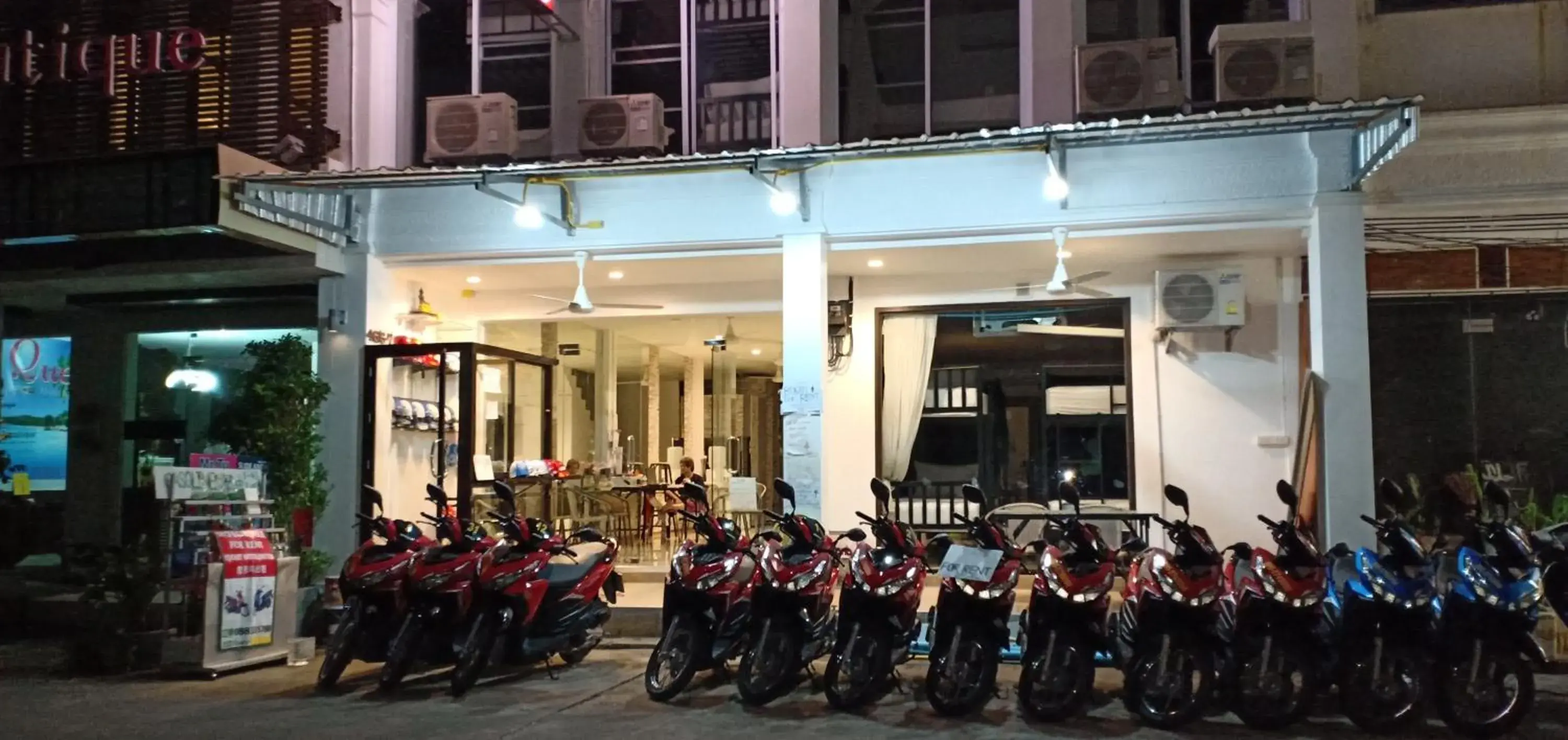 Bunk Bed in Male Dormitory Room in Chaweng best hotel and hostel samui Bunk Bed in Male Dormitory Room in Chaweng best hotel and hostel samui