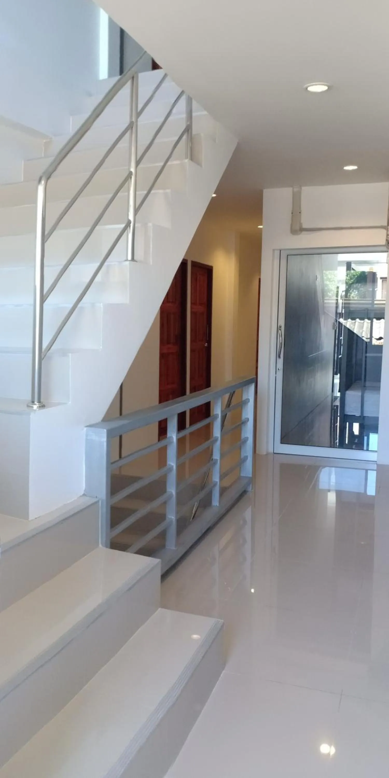 Chaweng best hotel and hostel samui