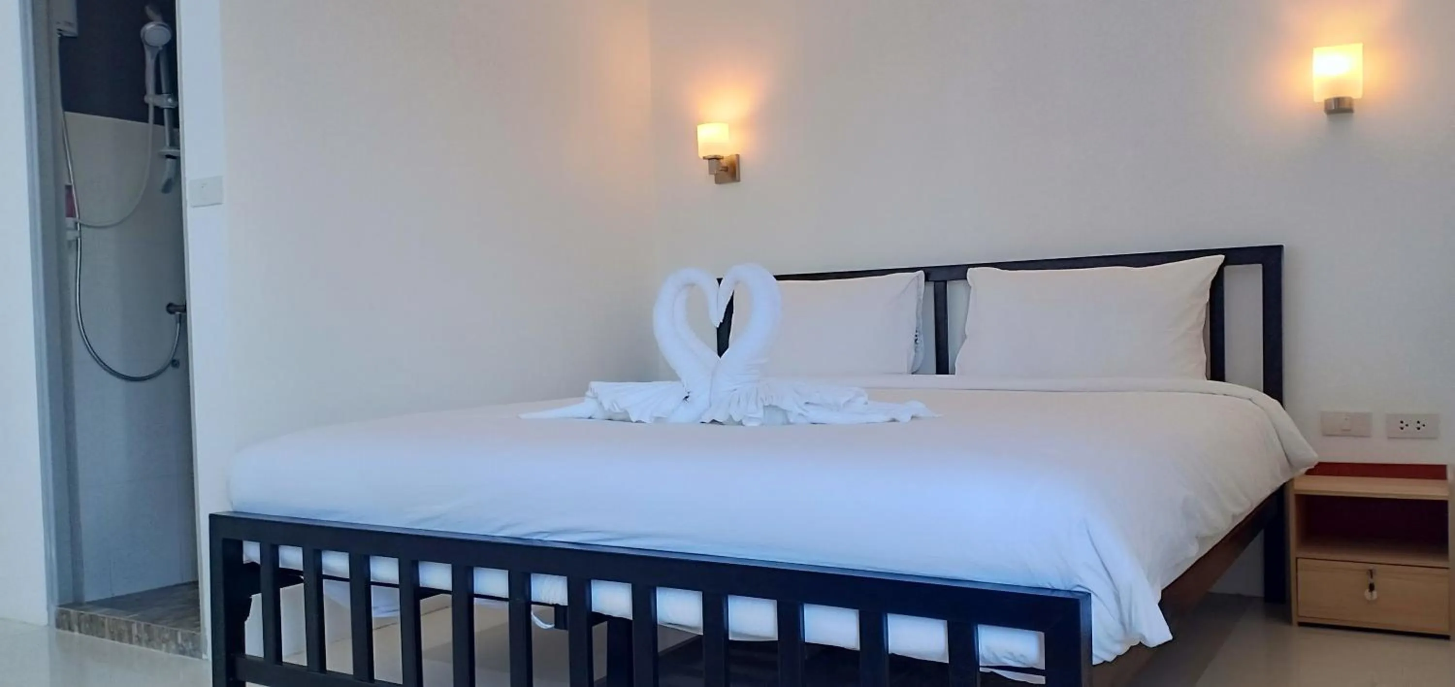 Bed in Chaweng best hotel and hostel samui