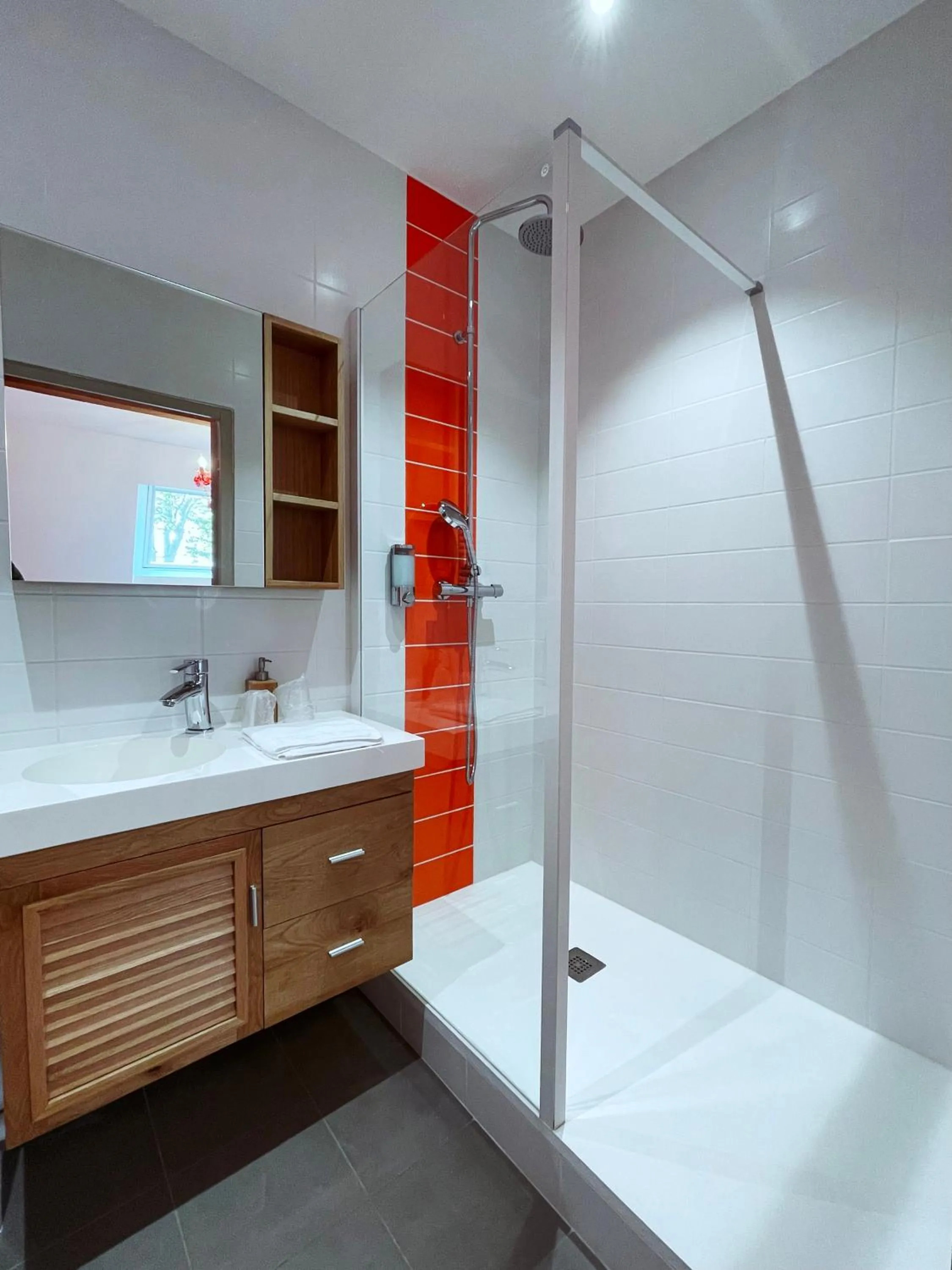 Bathroom in La Maison Verneuil