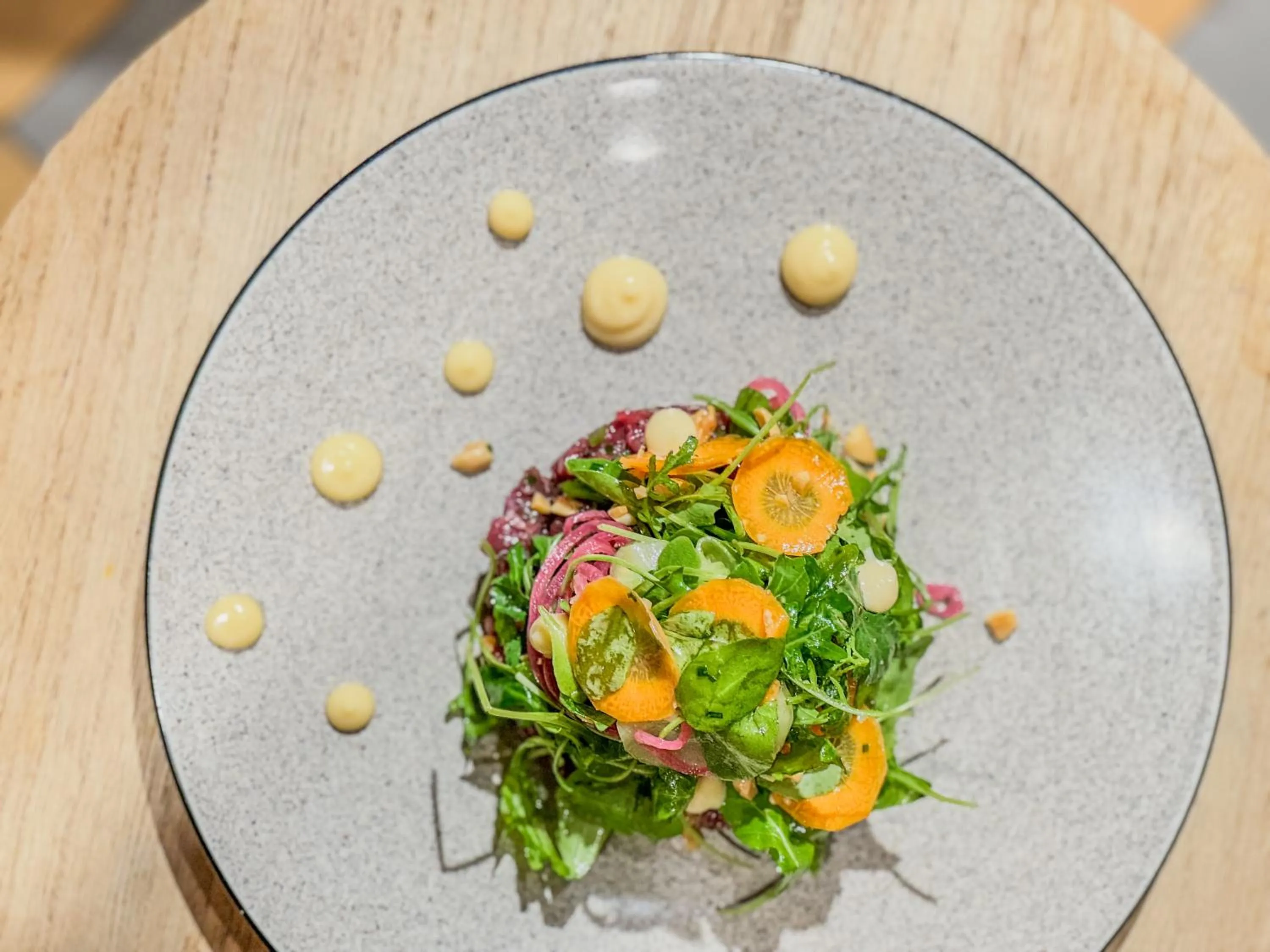 Restaurant/places to eat in La Maison Verneuil