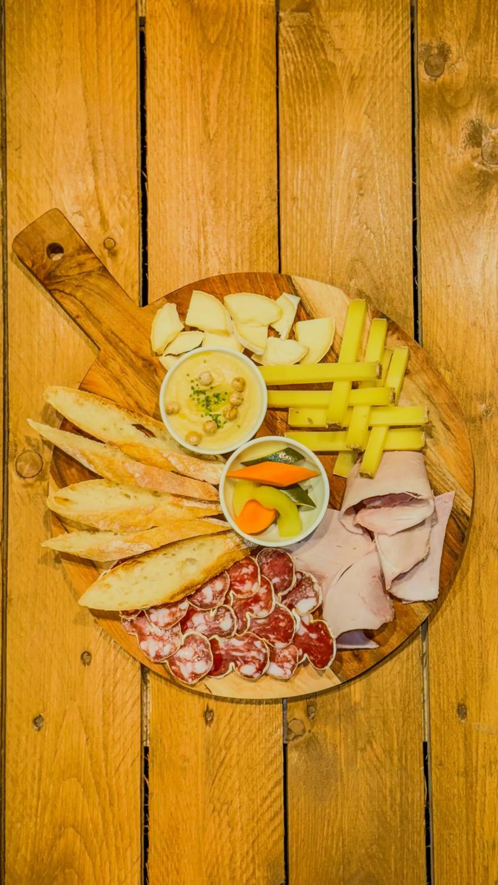 Restaurant/places to eat in La Maison Verneuil