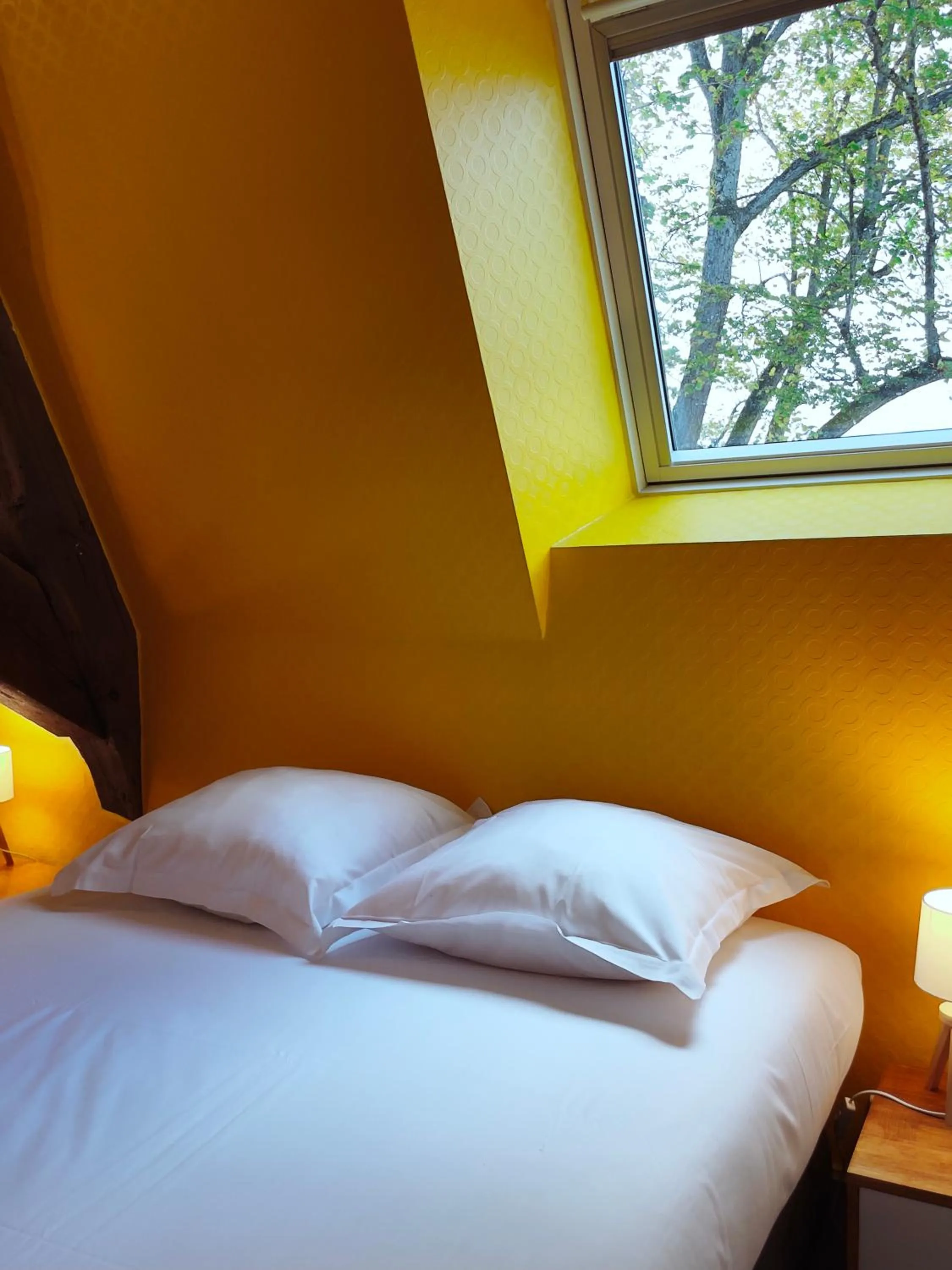 Bed in La Maison Verneuil