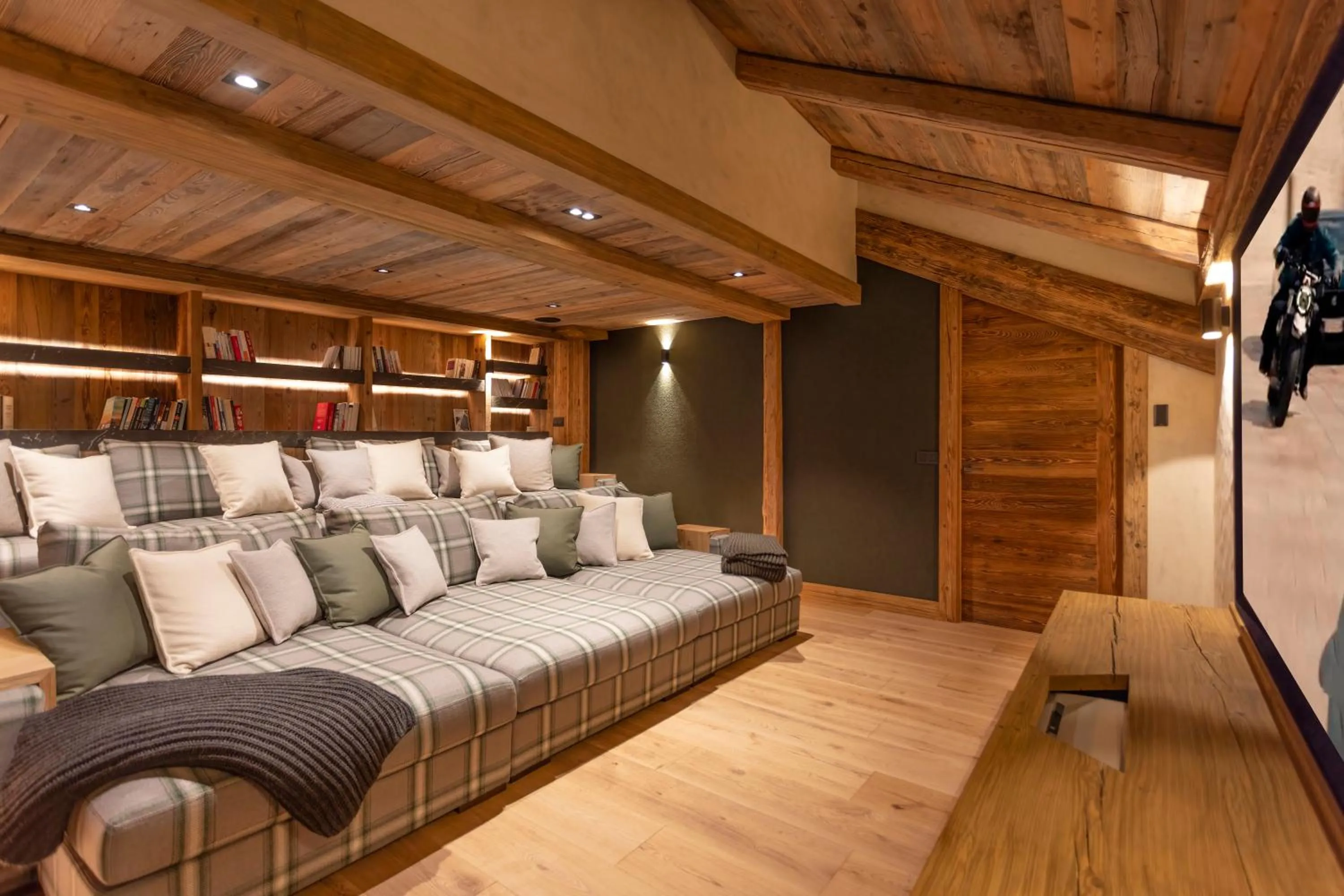 Living room in Armancette - The Leading Hotels of the World