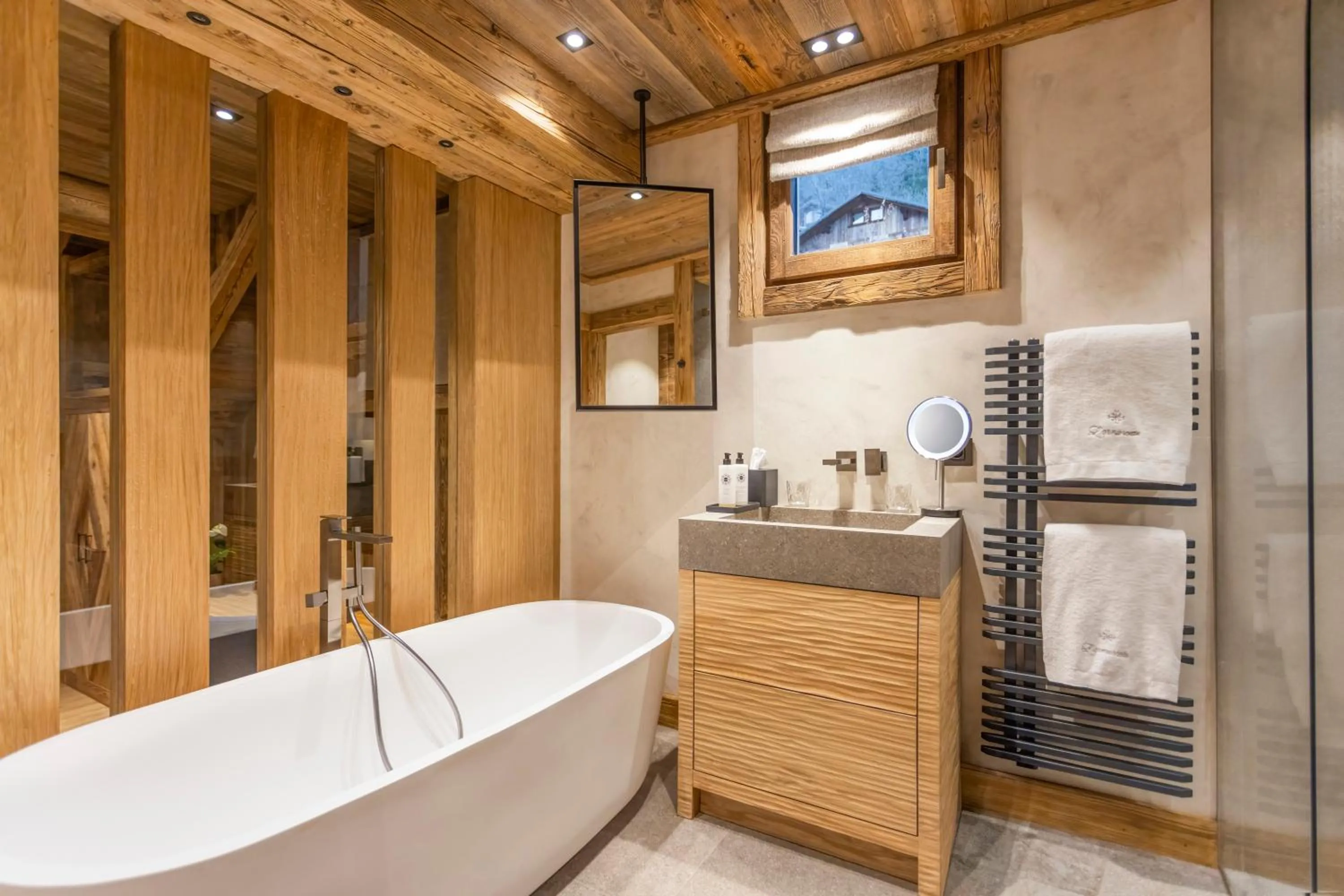 Bathroom in Armancette - The Leading Hotels of the World