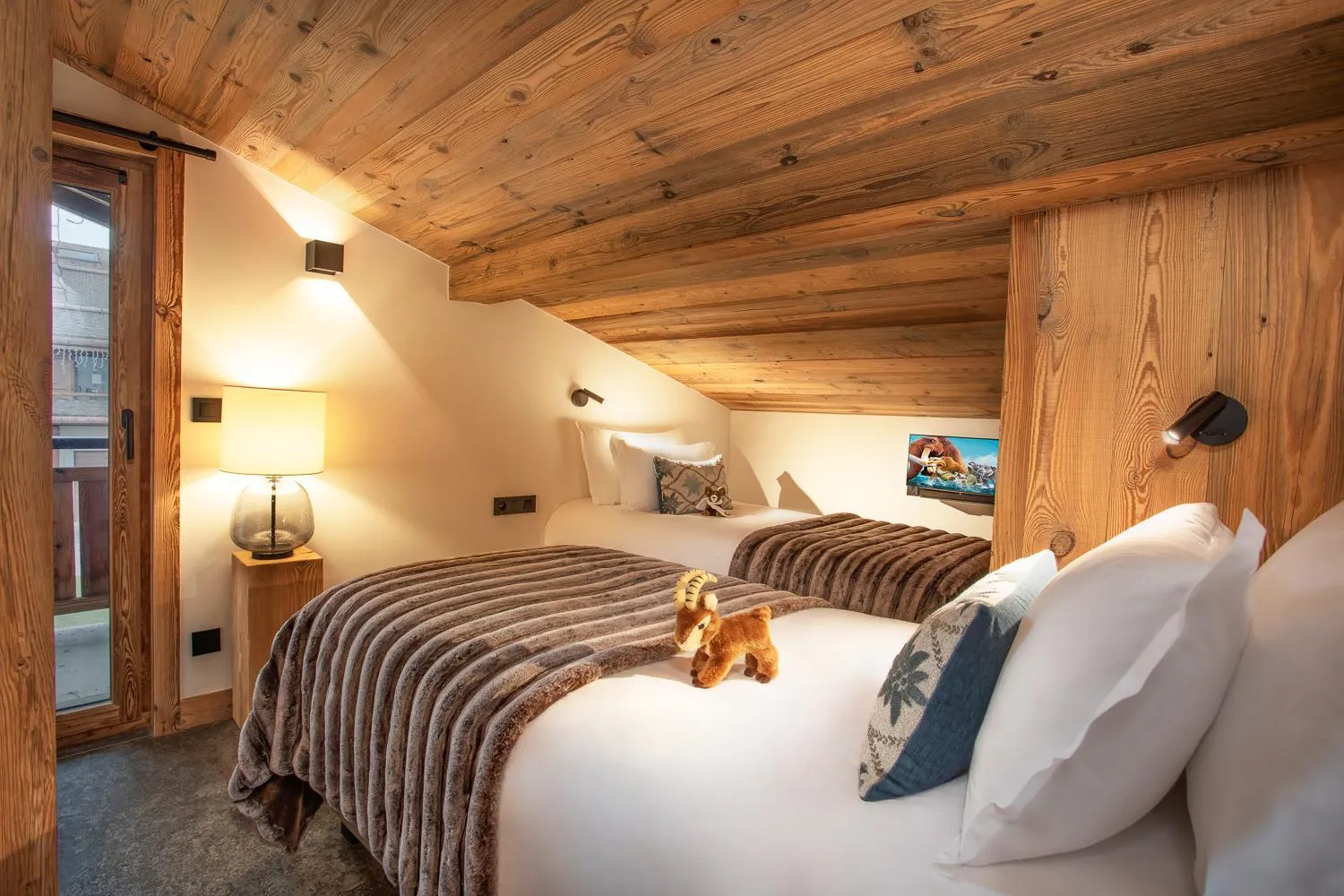 Photo of the whole room, Bed in Armancette - The Leading Hotels of the World