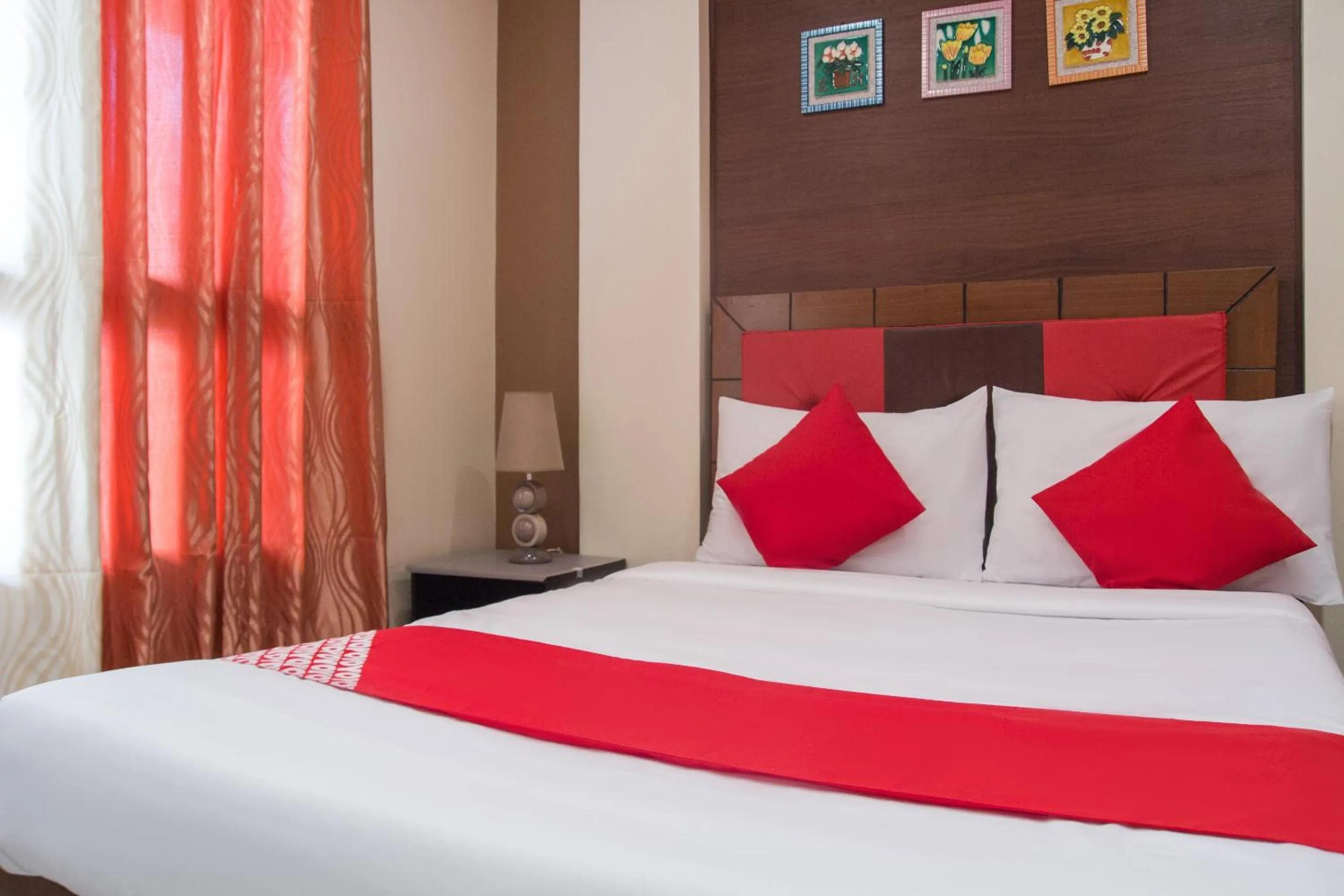 Bedroom in OYO 153 Espacio de Clarita Hometel