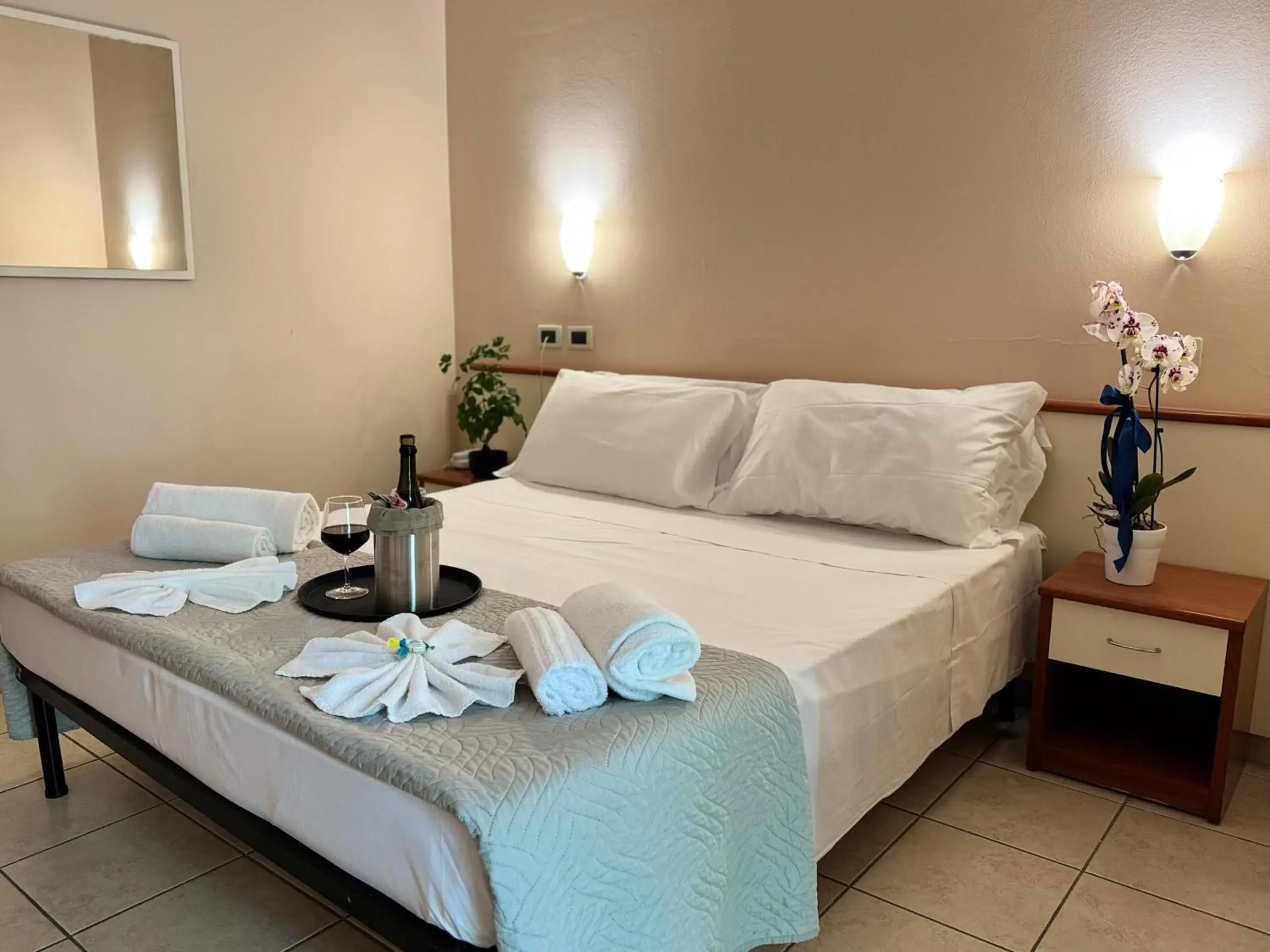 Triple Room with Terrace in Blue Hotel Triple Room with Terrace in Blue Hotel