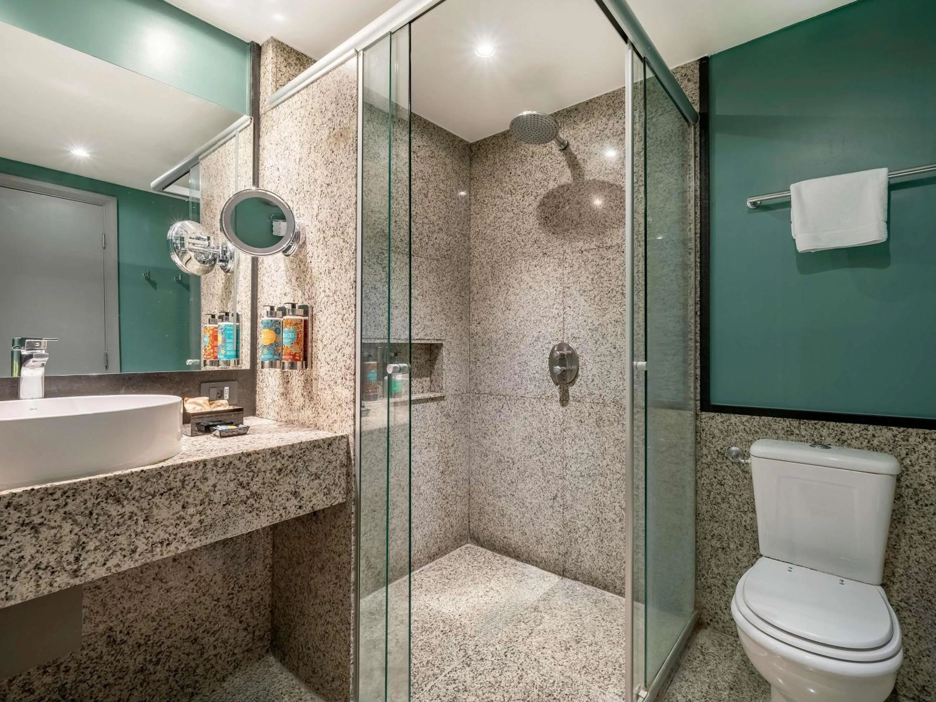 Bedroom in Pullman Sao Paulo Guarulhos Airport