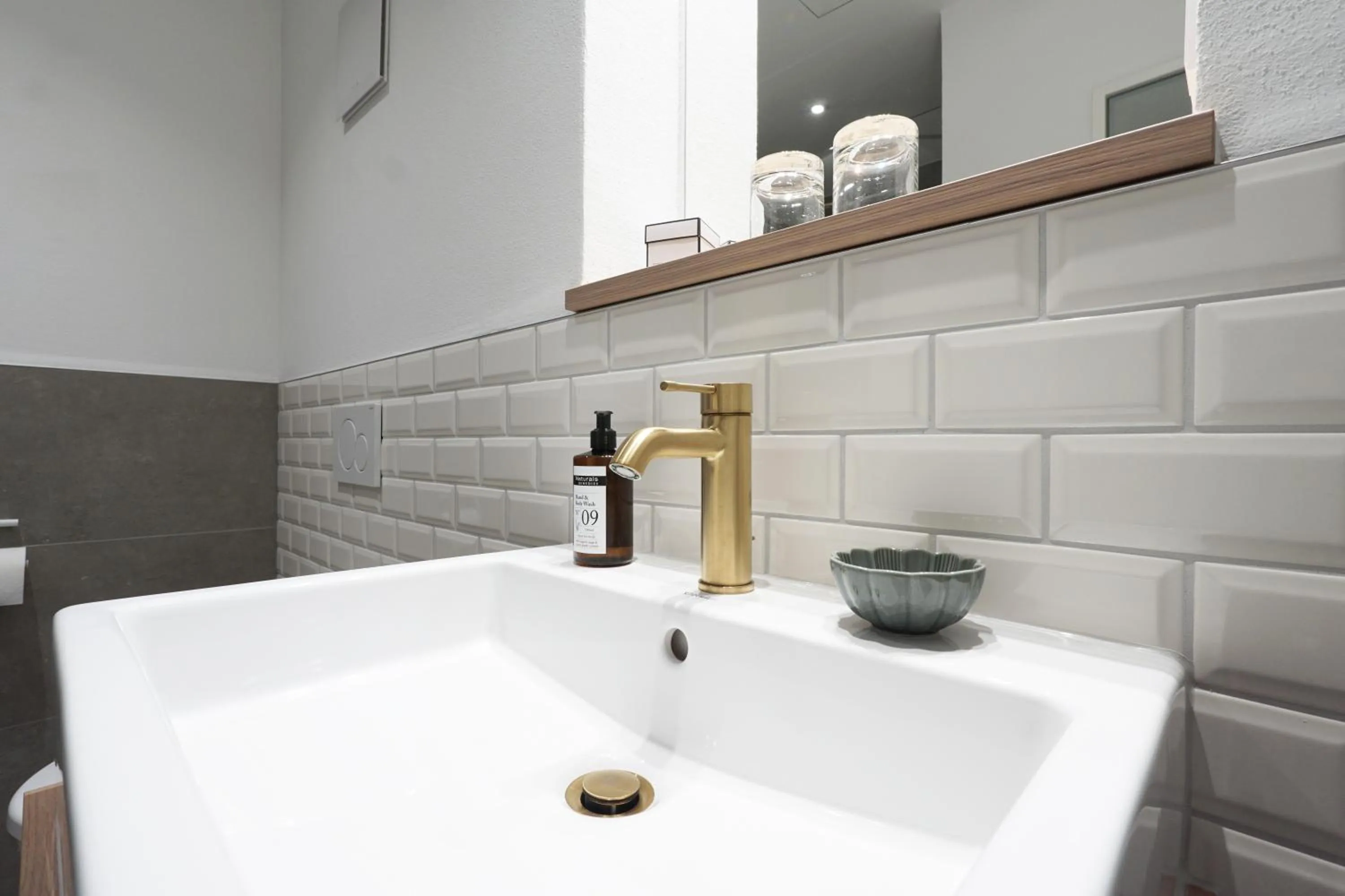 Bathroom in Schattenhofer Braugasthof