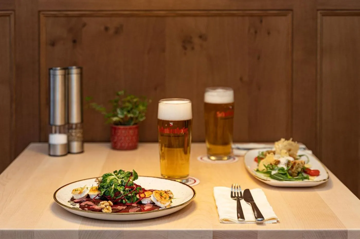 Food and drinks in Schattenhofer Braugasthof
