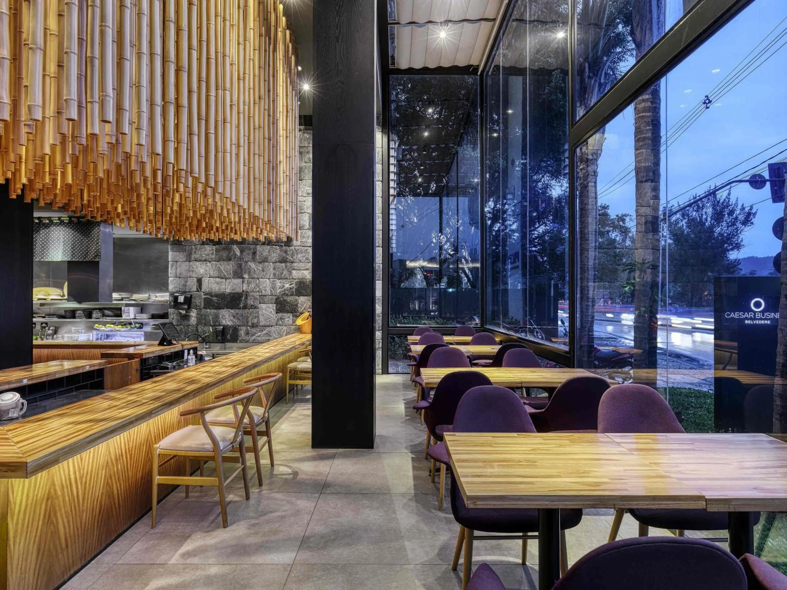 Restaurant/places to eat in Caesar Business Belo Horizonte Belvedere