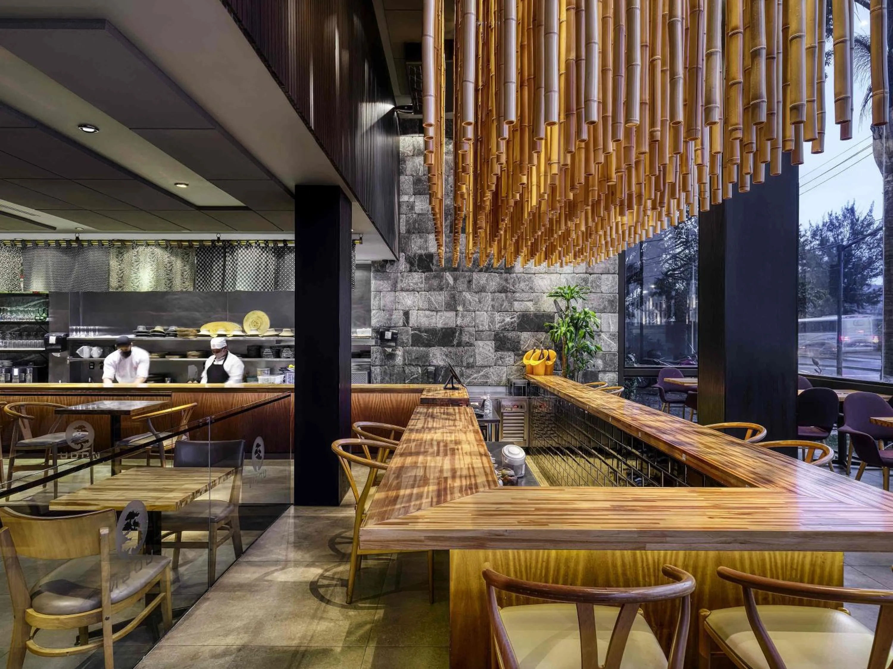 Restaurant/places to eat in Caesar Business Belo Horizonte Belvedere