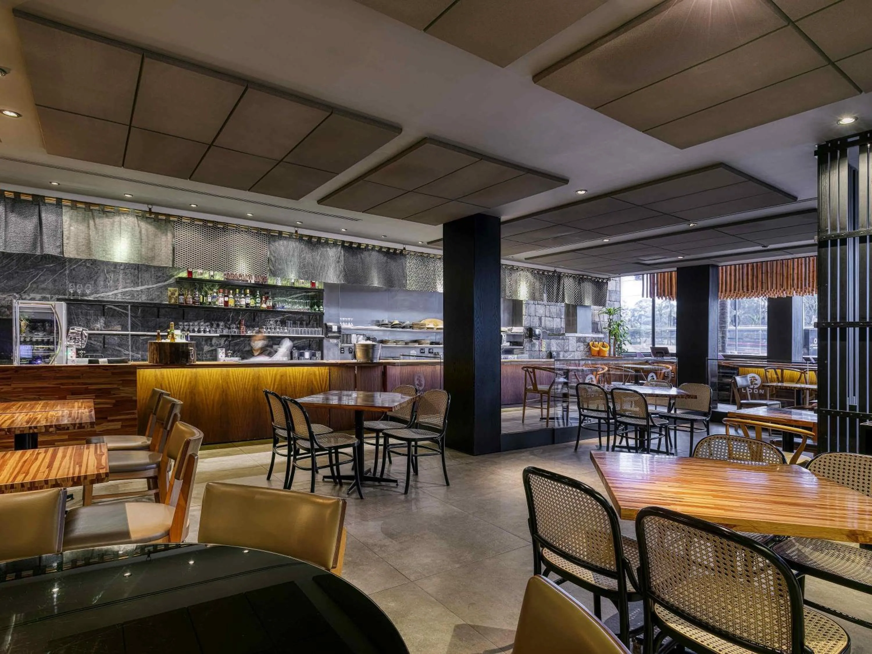 Restaurant/places to eat in Caesar Business Belo Horizonte Belvedere