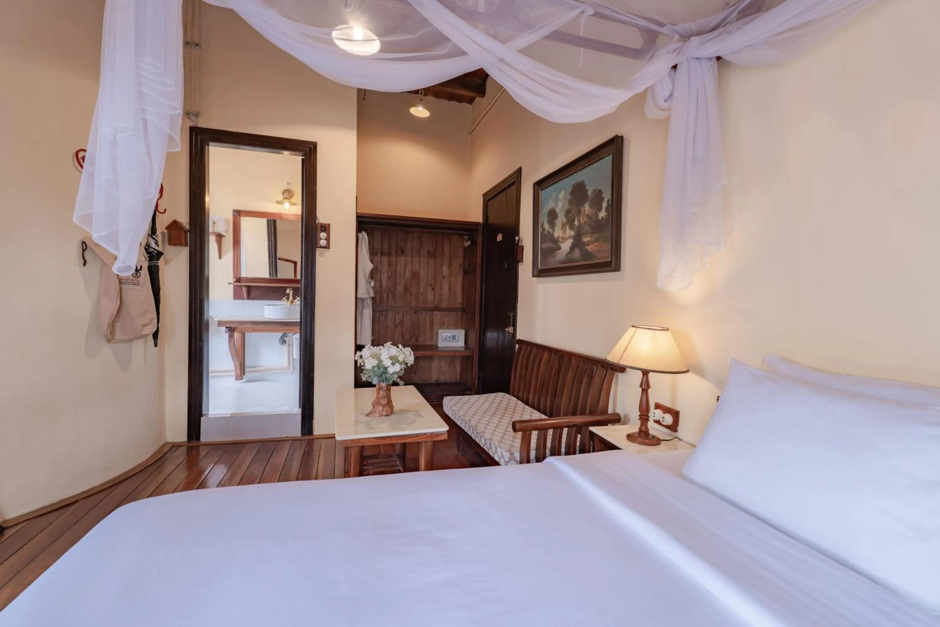 Bed in Saphir Dalat Hotel