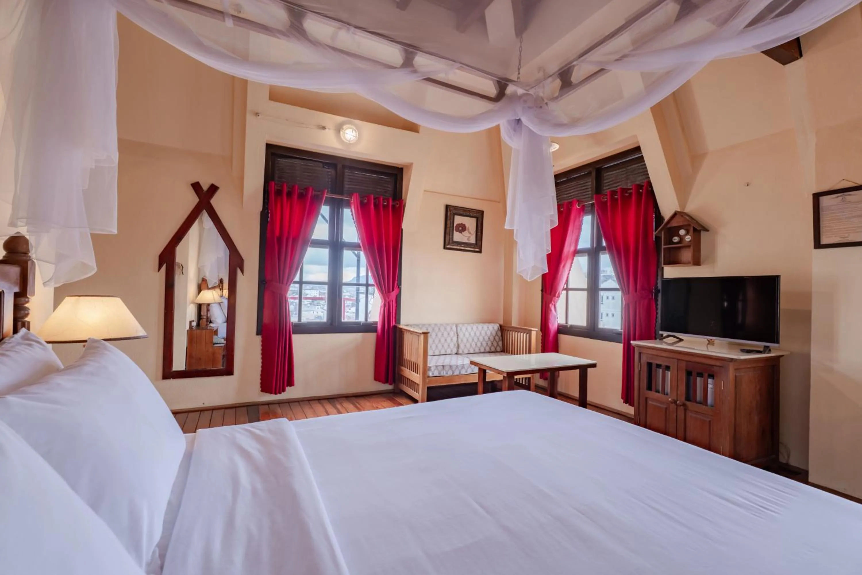 Bed in Saphir Dalat Hotel