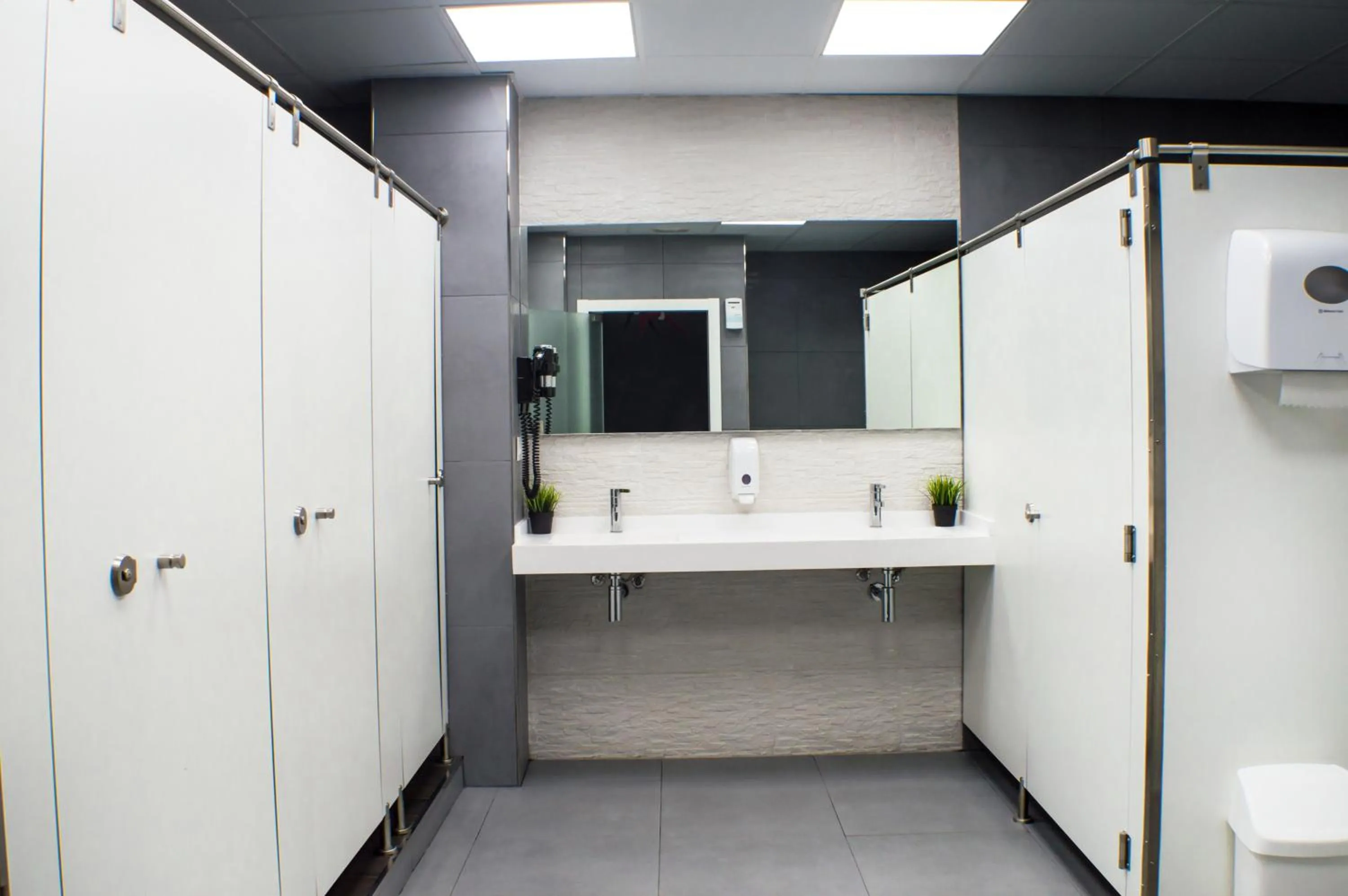 Public Bath in Quart Youth Hostel & Apartments