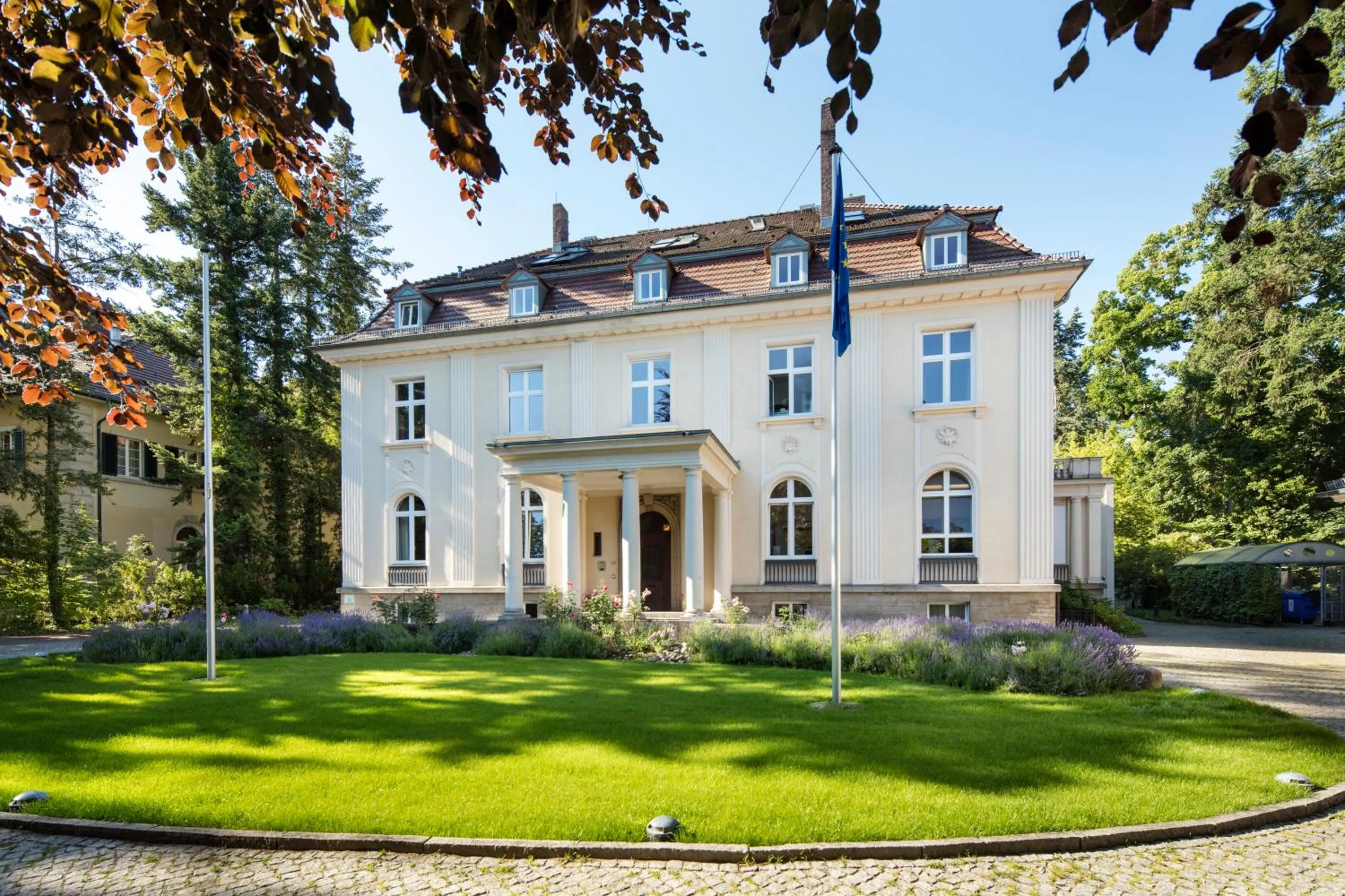 Property building in Europäische Akademie Berlin