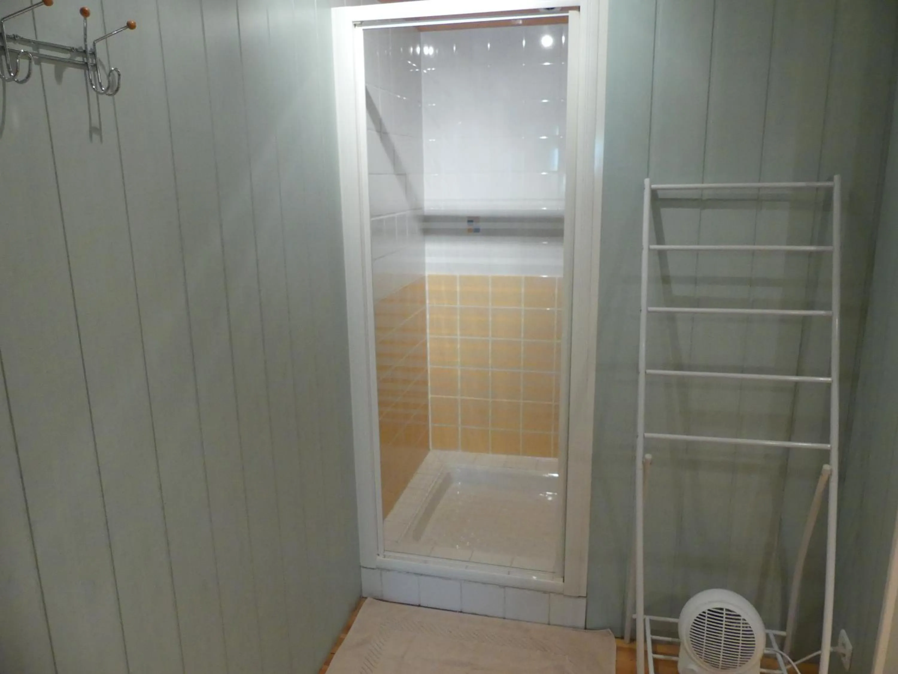 Shower in Chambres d'hôtes Les Gragniotes