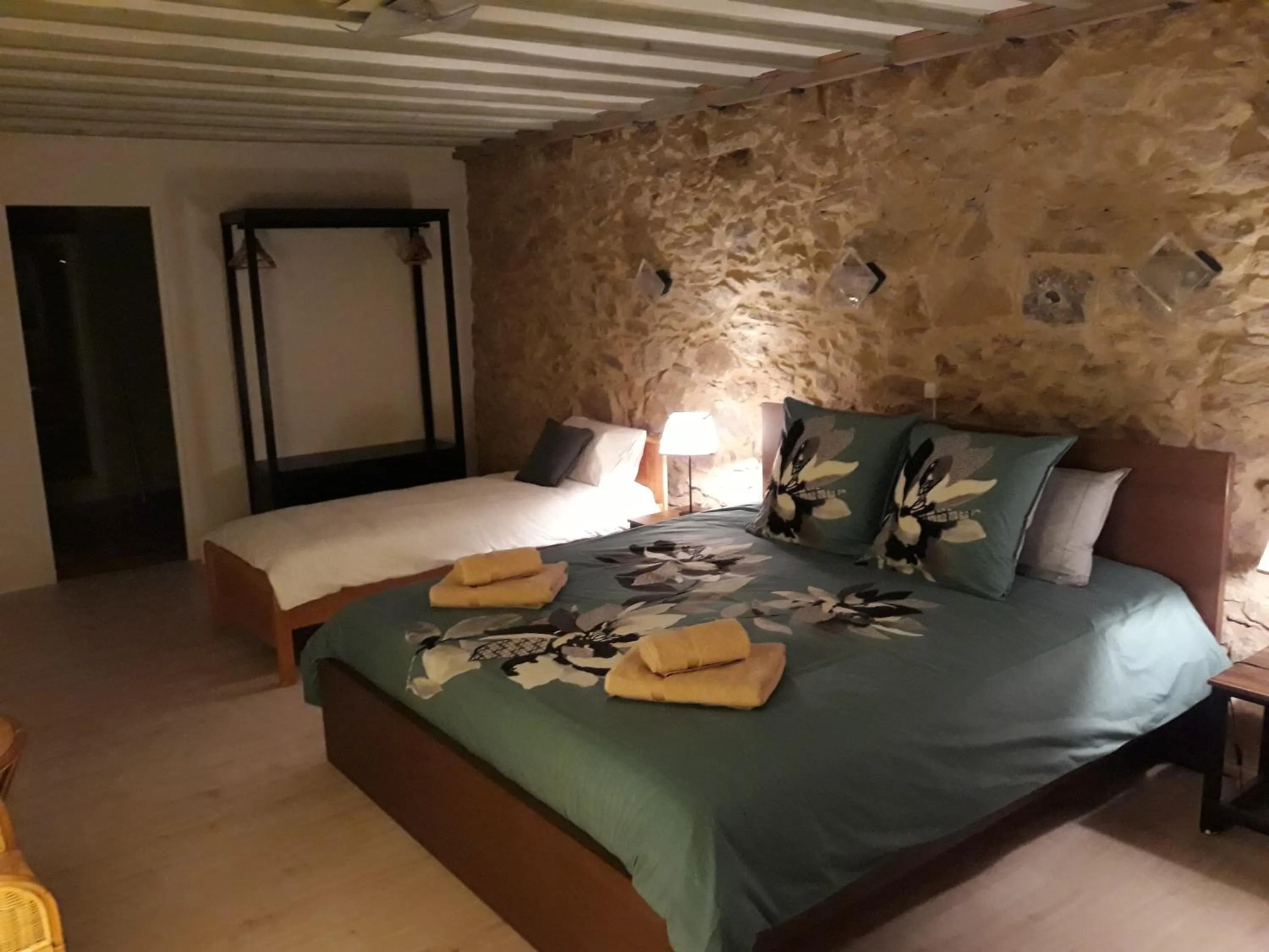 Photo of the whole room, Bed in Chambres d'hôtes Les Gragniotes
