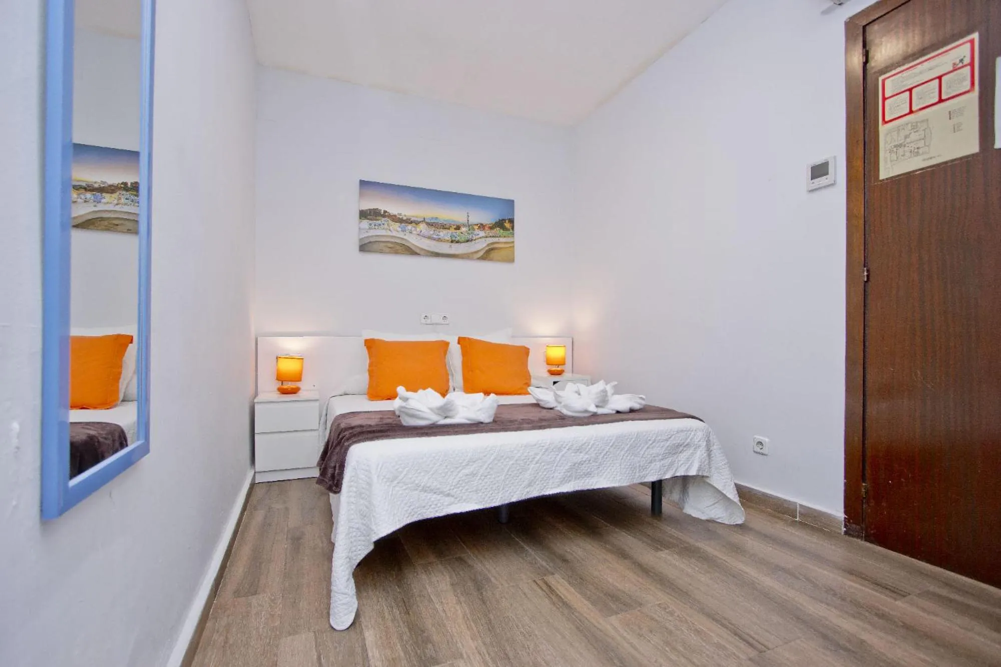 Bed in Barcelona City Seven Hostal