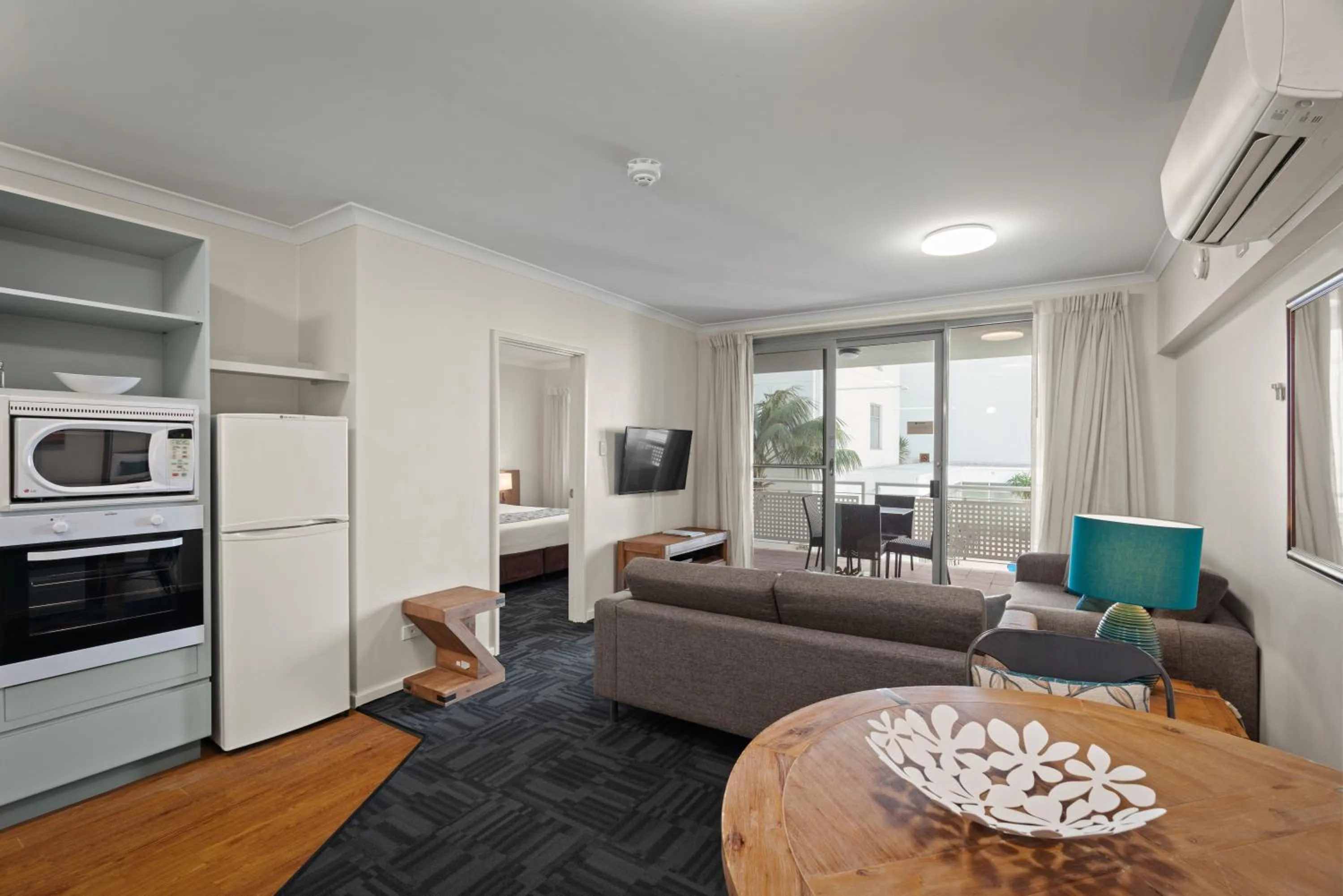 TV and multimedia in Broadwater Resort Como