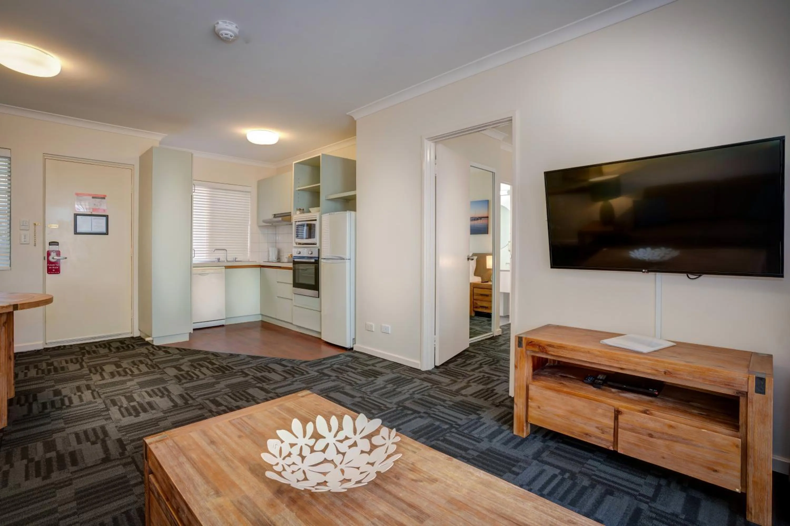 TV and multimedia in Broadwater Resort Como