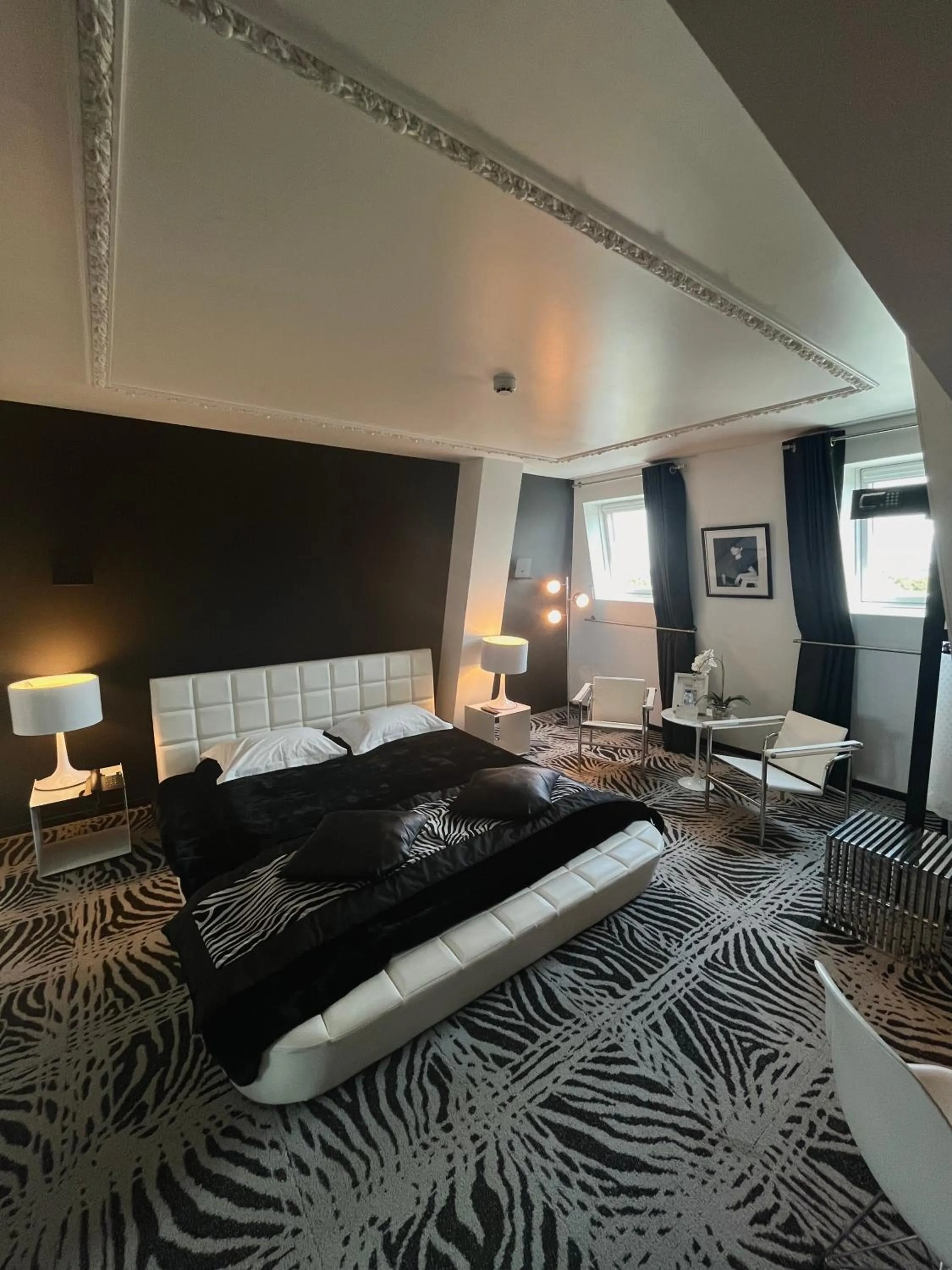 Photo of the whole room, Bed in Art Hotel