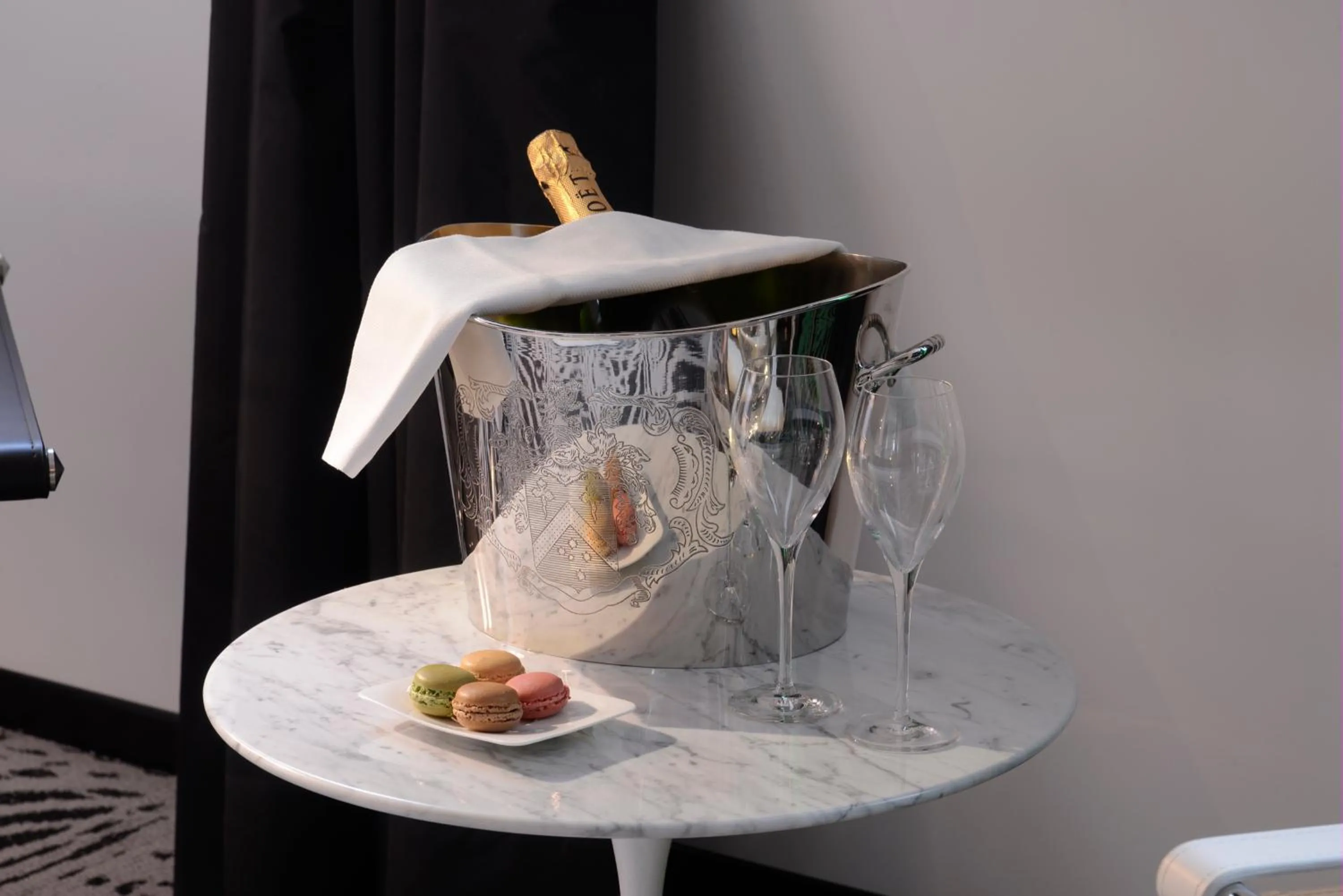 Food and drinks in Art Hotel