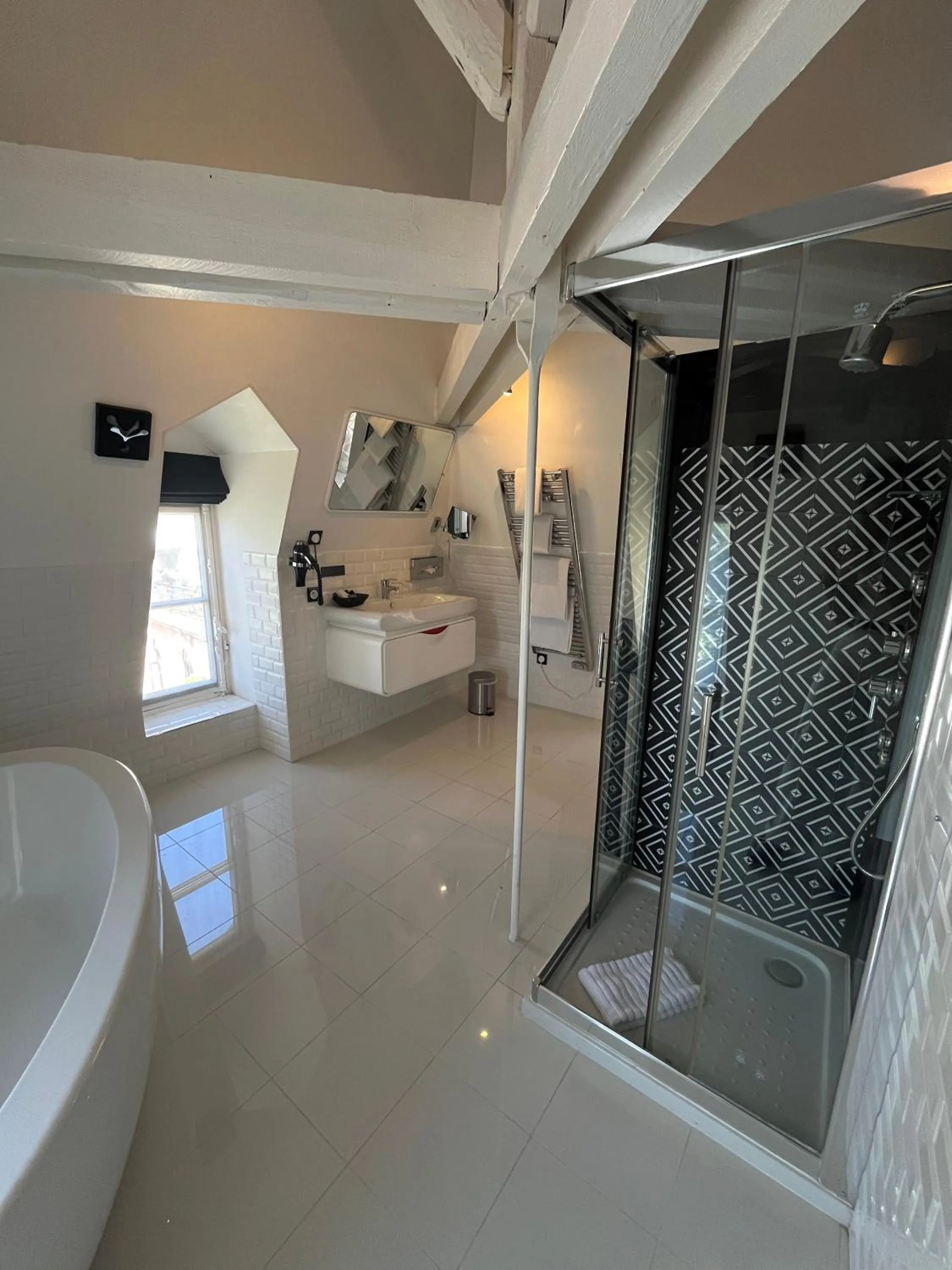 Bathroom in Art Hotel