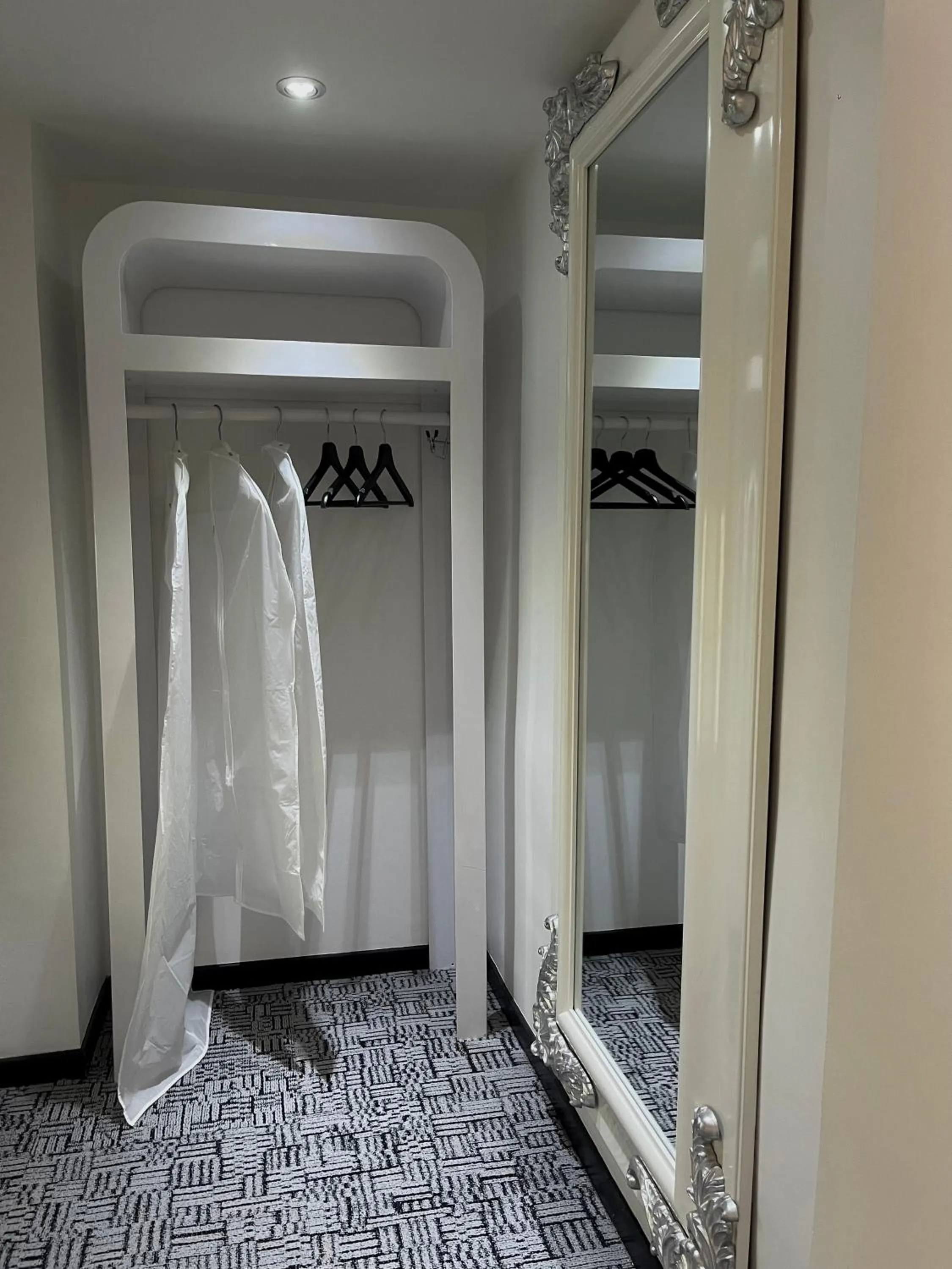 wardrobe in Art Hotel