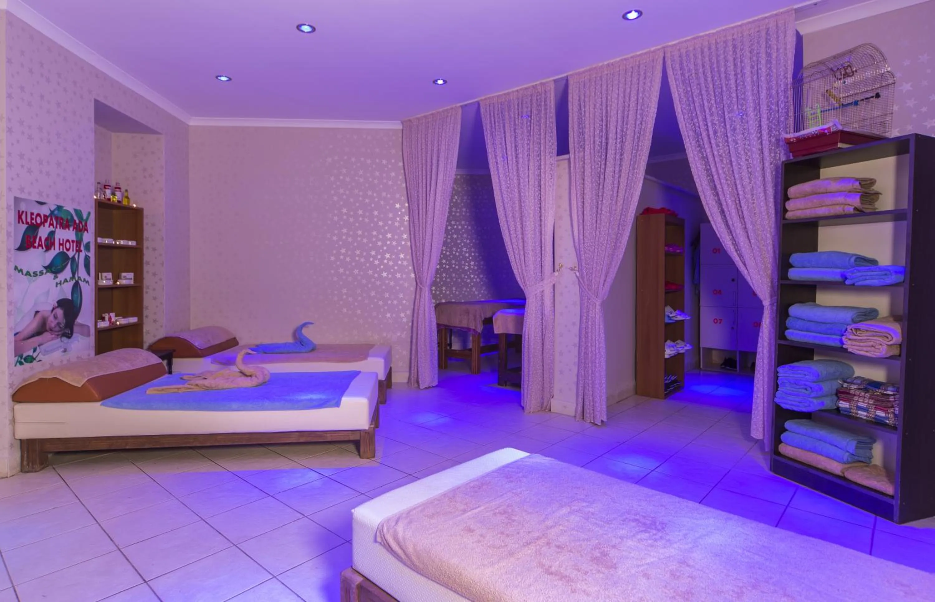 Public Bath in Kleopatra Ada Beach Hotel