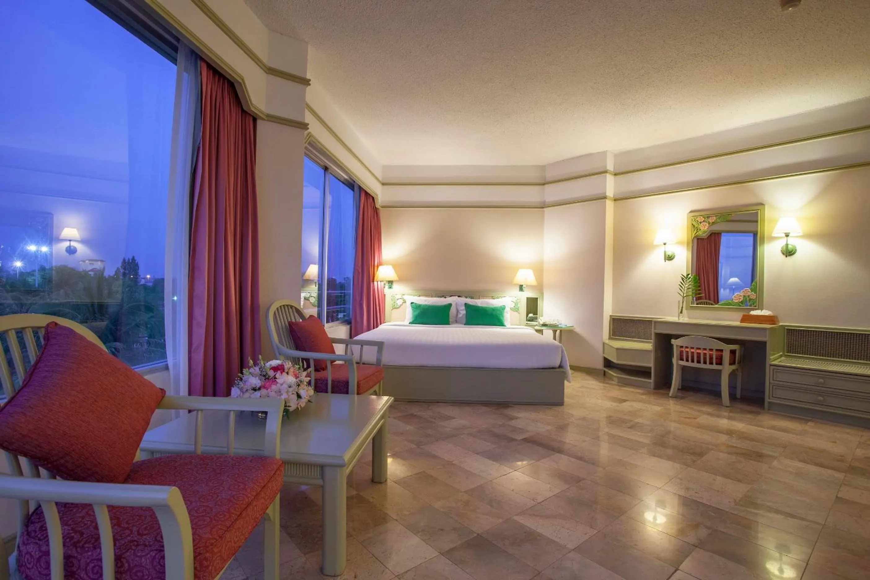 Photo of the whole room, Bed in Cholchan Pattaya Beach Resort - SHA Extra Plus