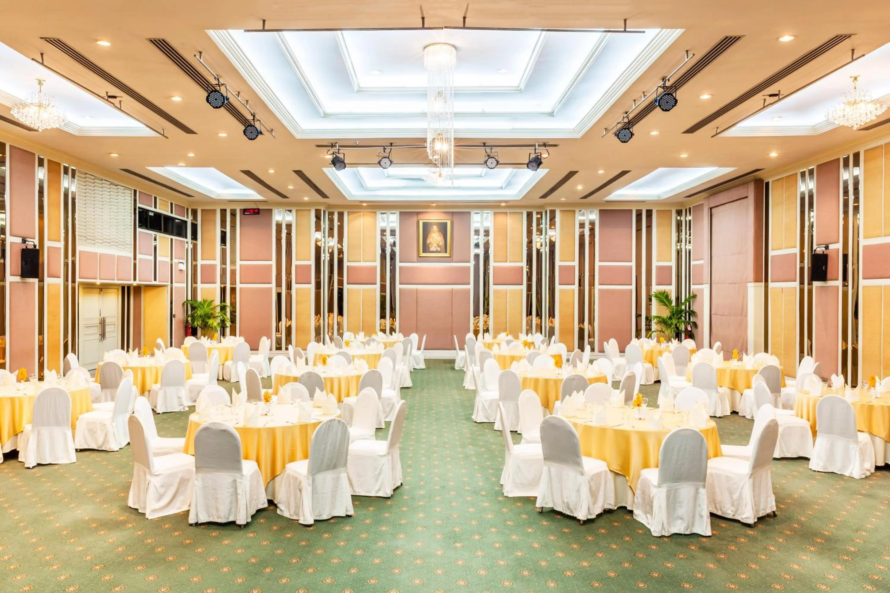 Meeting/conference room in Cholchan Pattaya Beach Resort - SHA Extra Plus